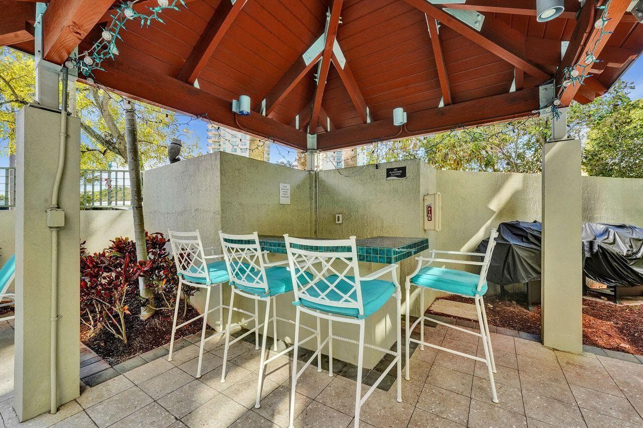 401 SW 4th Avenue 203, Fort Lauderdale, FL 33315 32