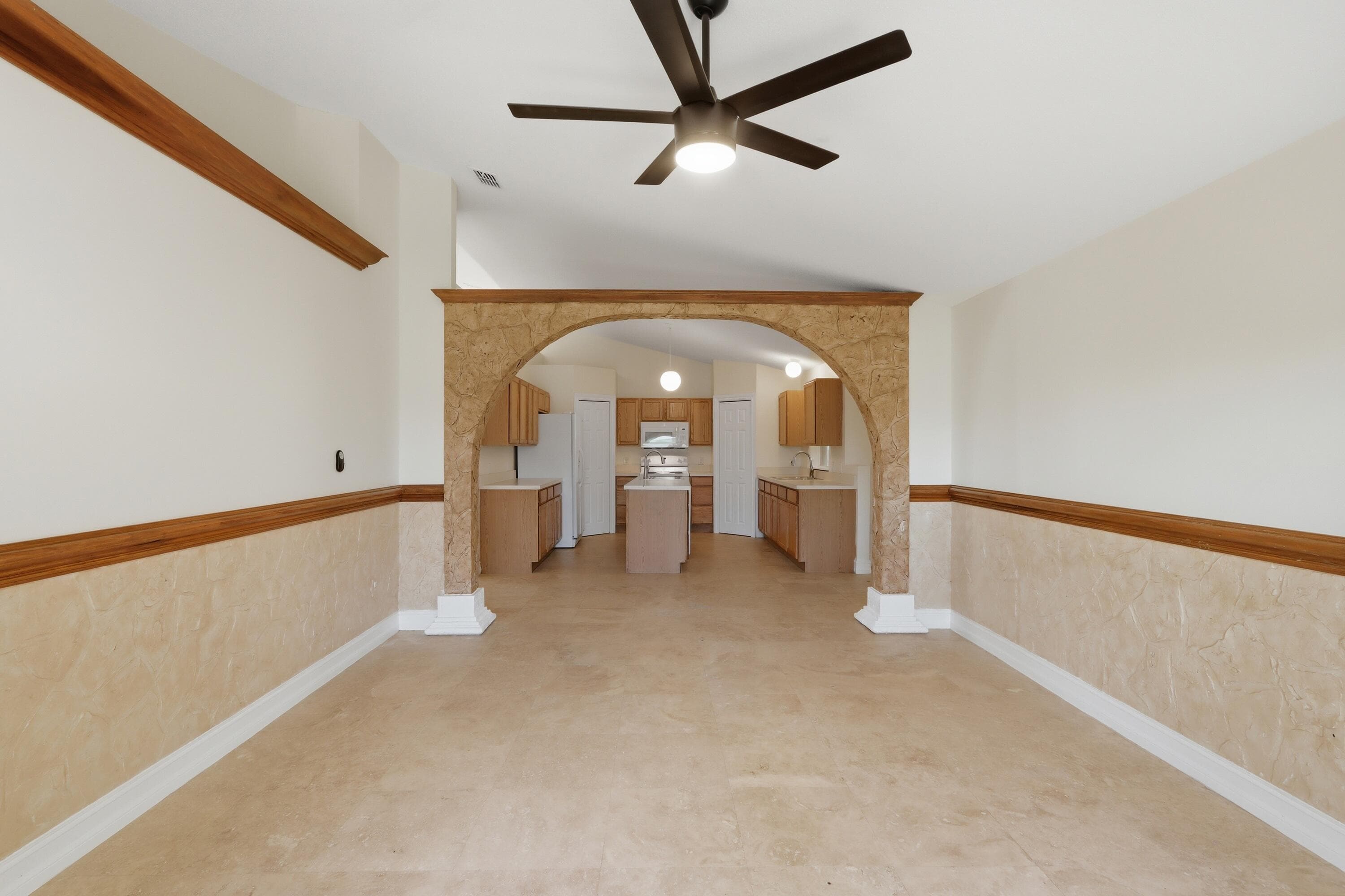 3124 SW ARMUCHER Street, Port St. Lucie, FL 34953 18