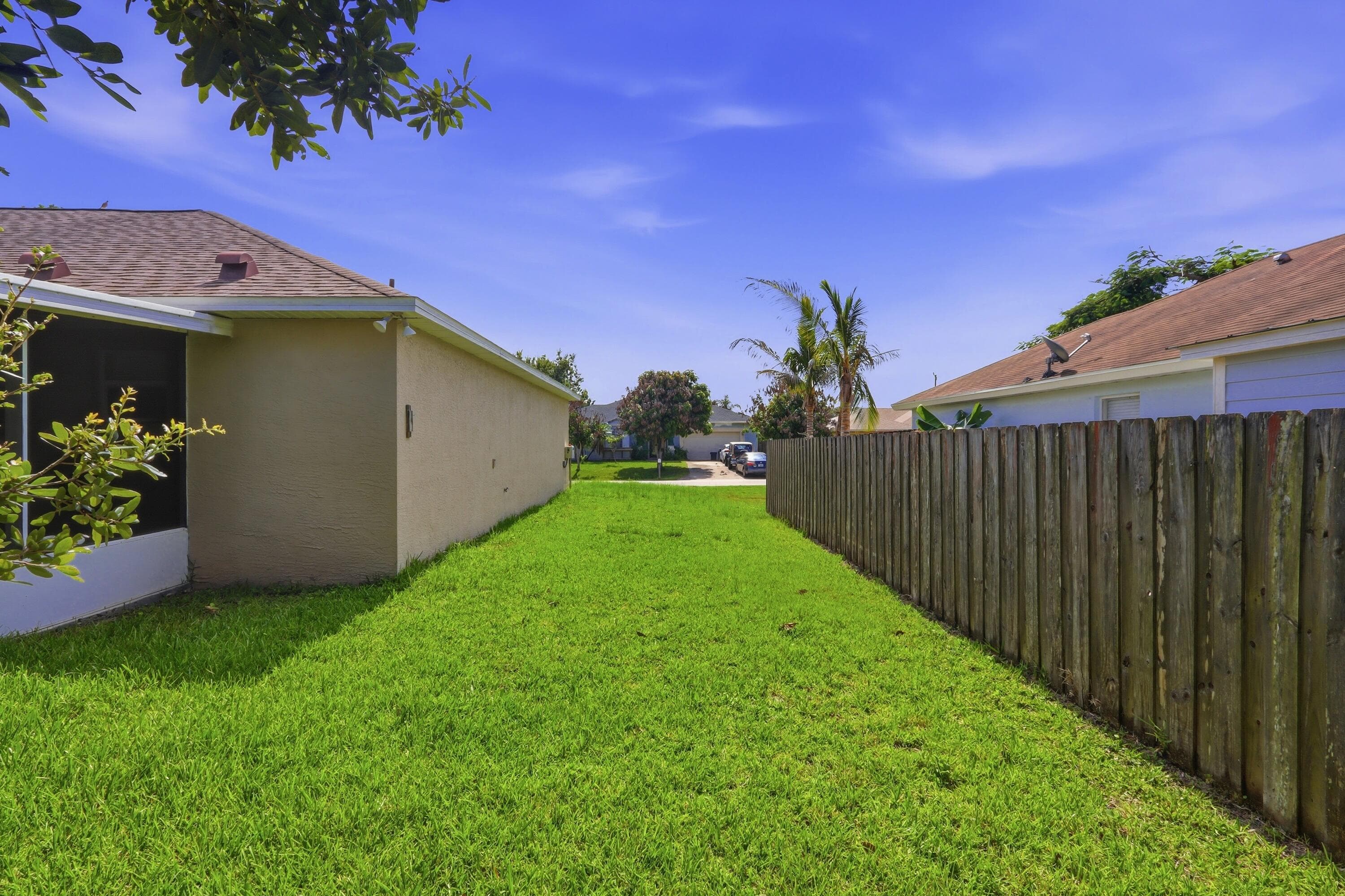 3124 SW ARMUCHER Street, Port St. Lucie, FL 34953 36
