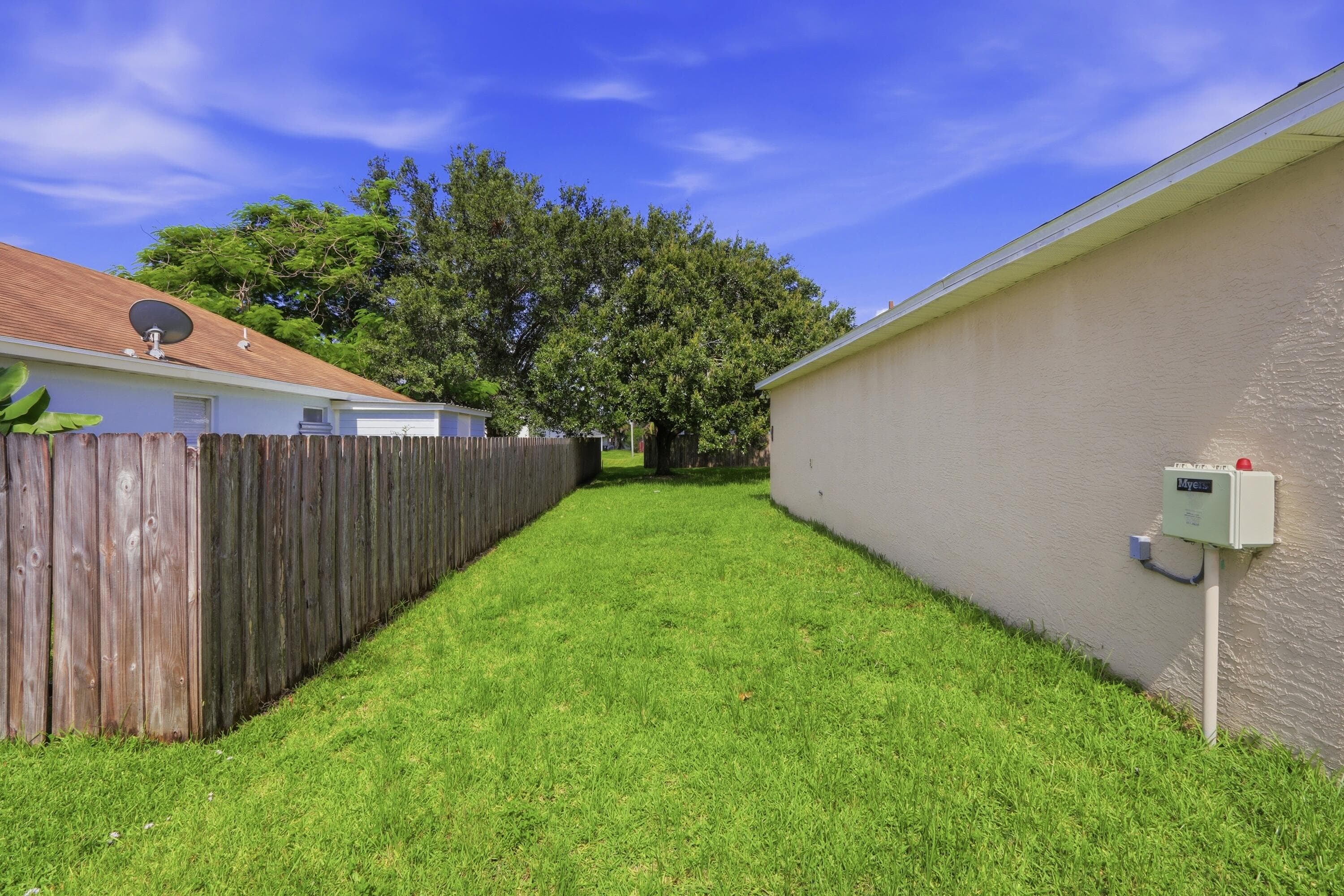 3124 SW ARMUCHER Street, Port St. Lucie, FL 34953 37