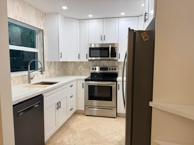 550 SW Natura Avenue, Deerfield Beach, FL 33441 2