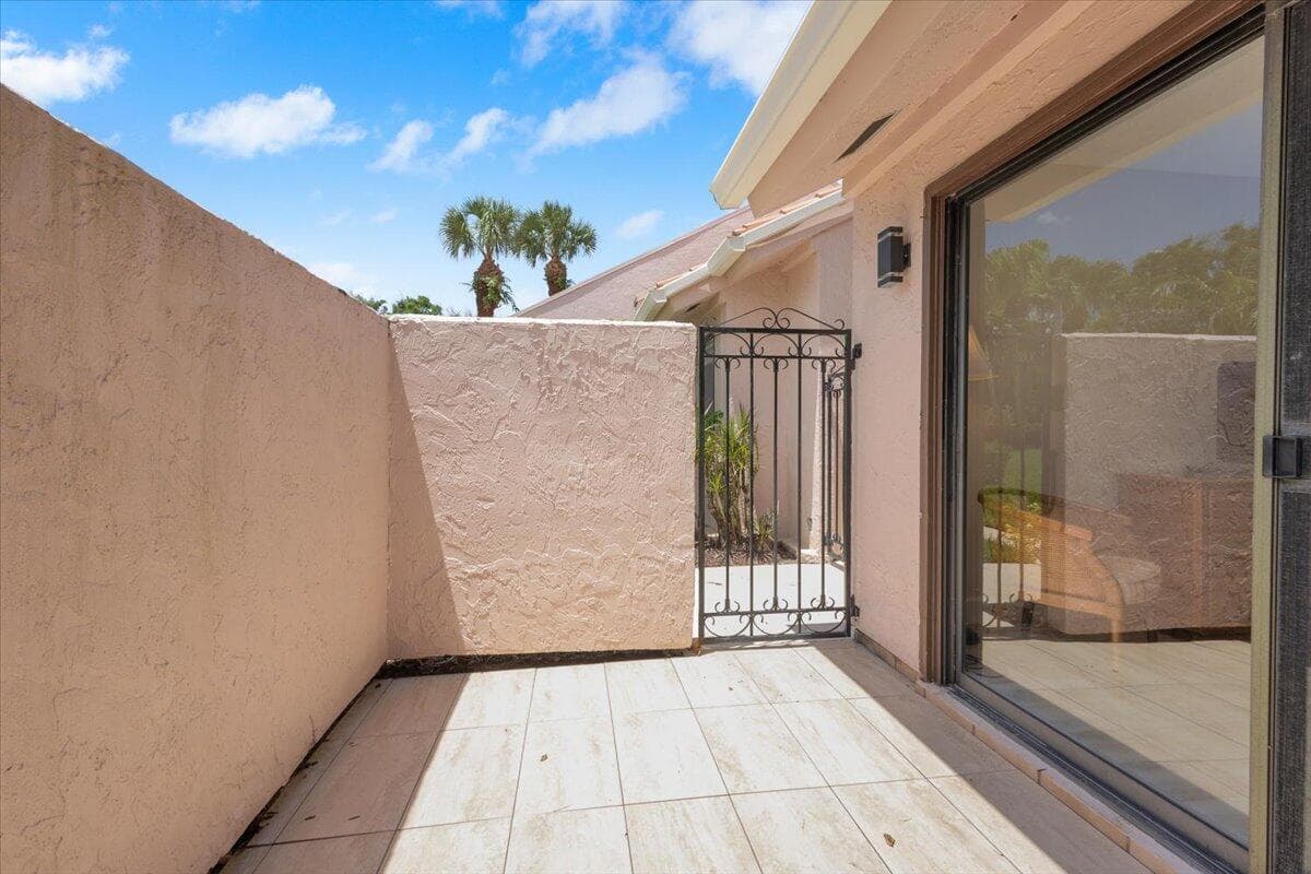 3303 SE Sandpiper Circle, Port St. Lucie, FL 34952 6