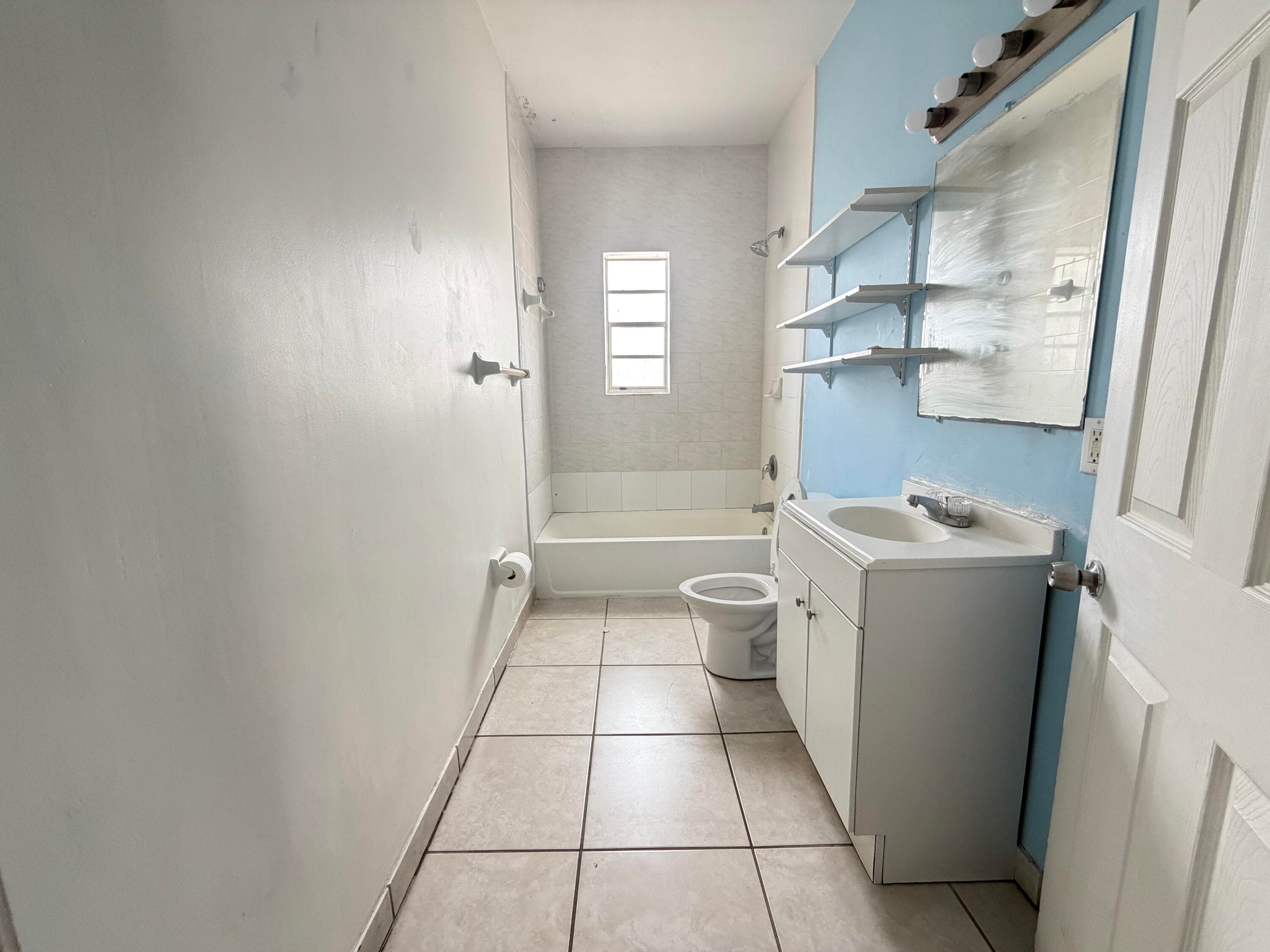 313 N Krome Avenue A, Homestead, FL 33030 8