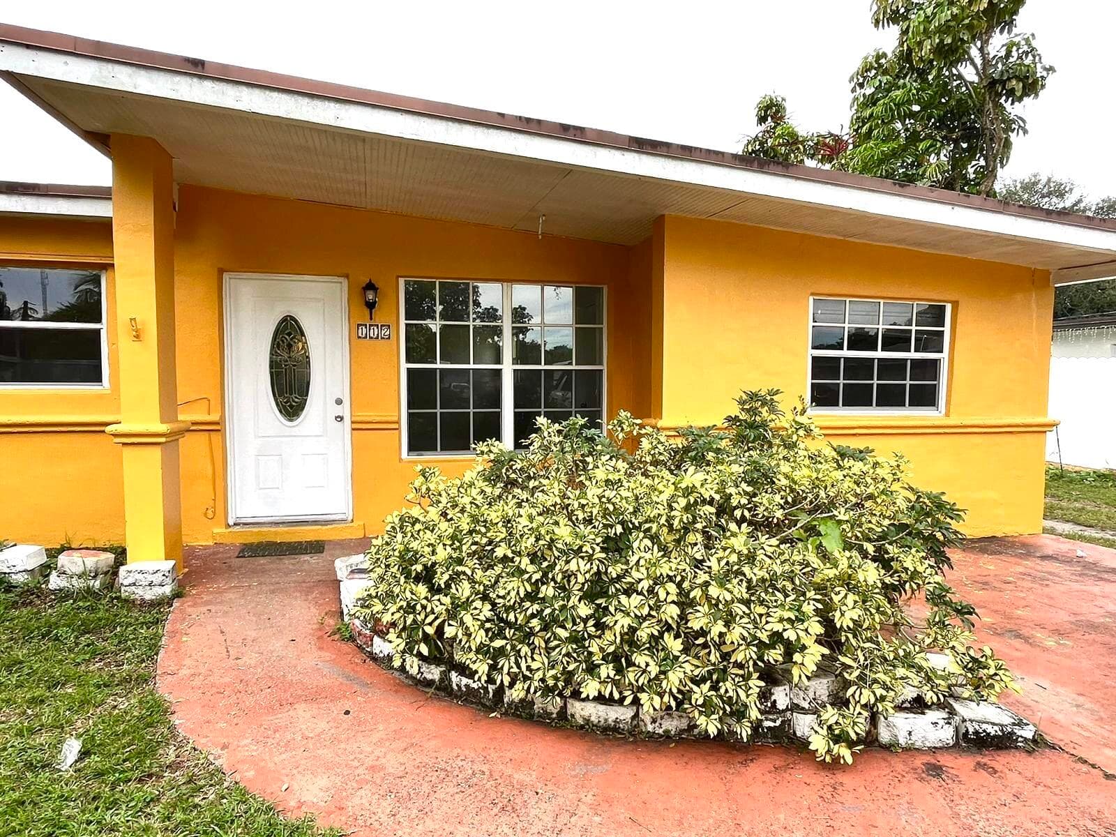 112 Newton Road, West Park, FL 33023