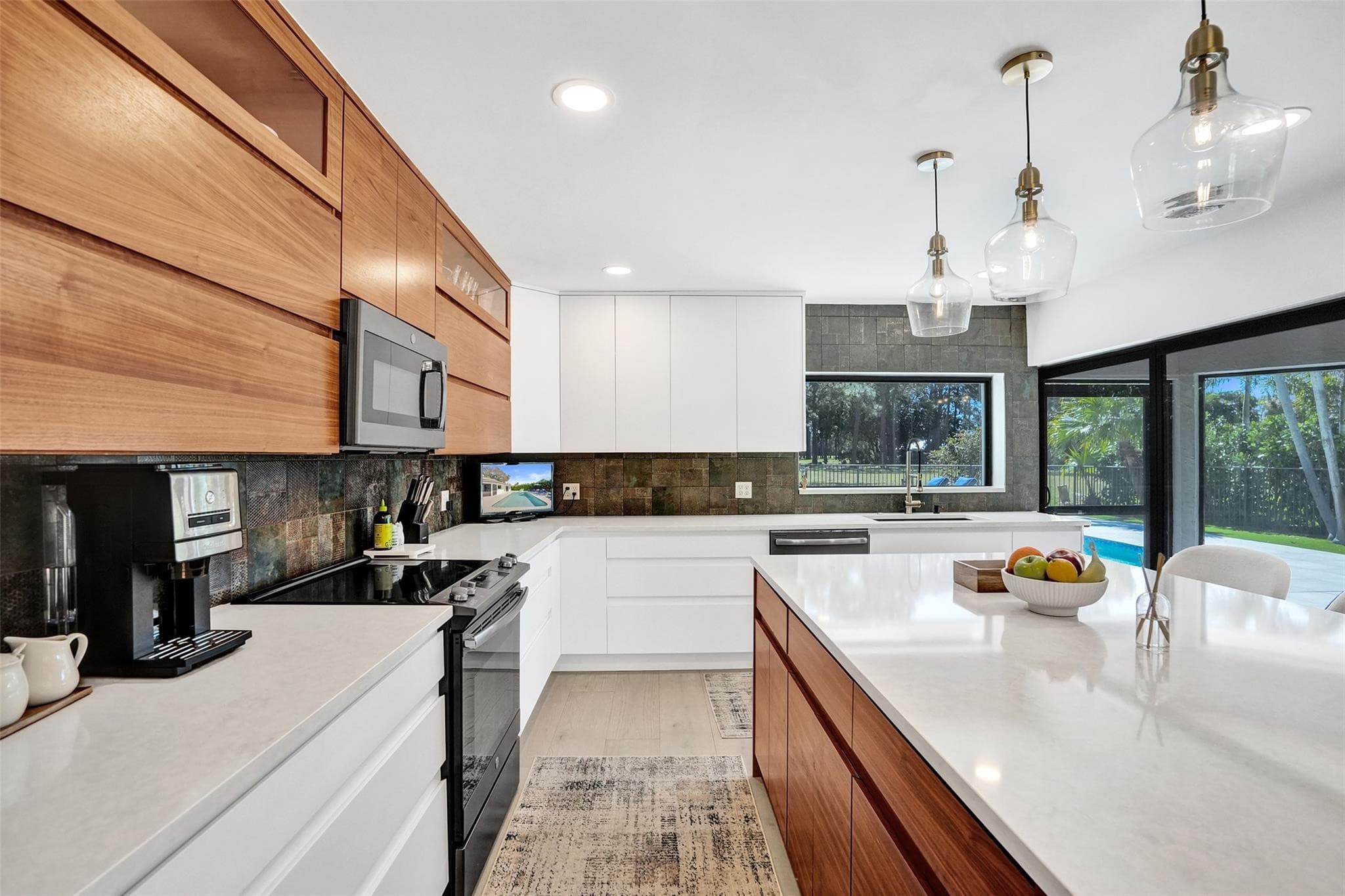 614 Lakewoode Circle W, Delray Beach, FL 33445 9