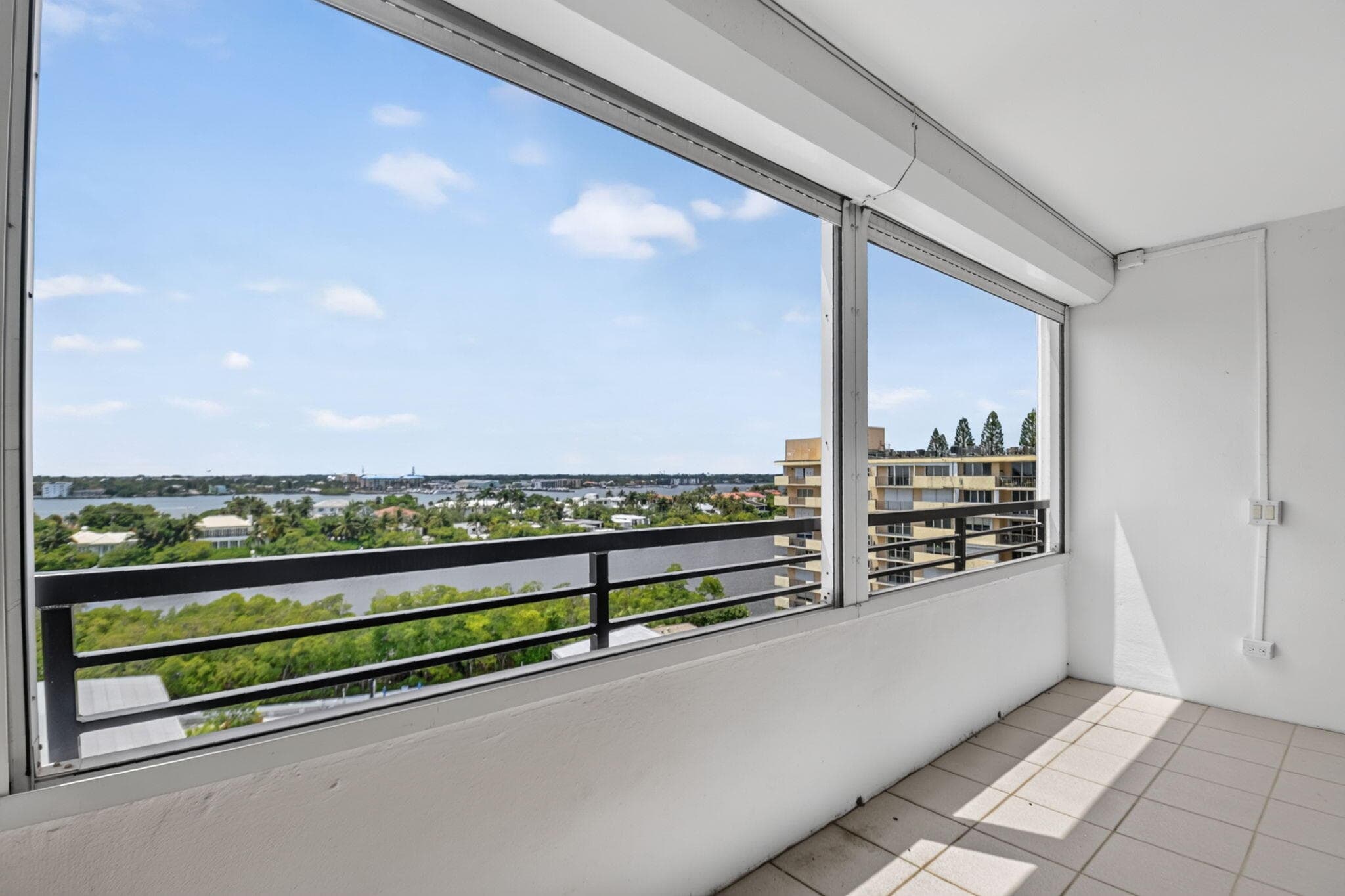 3589 S OCEAN Boulevard 909, South Palm Beach, FL 33480 33