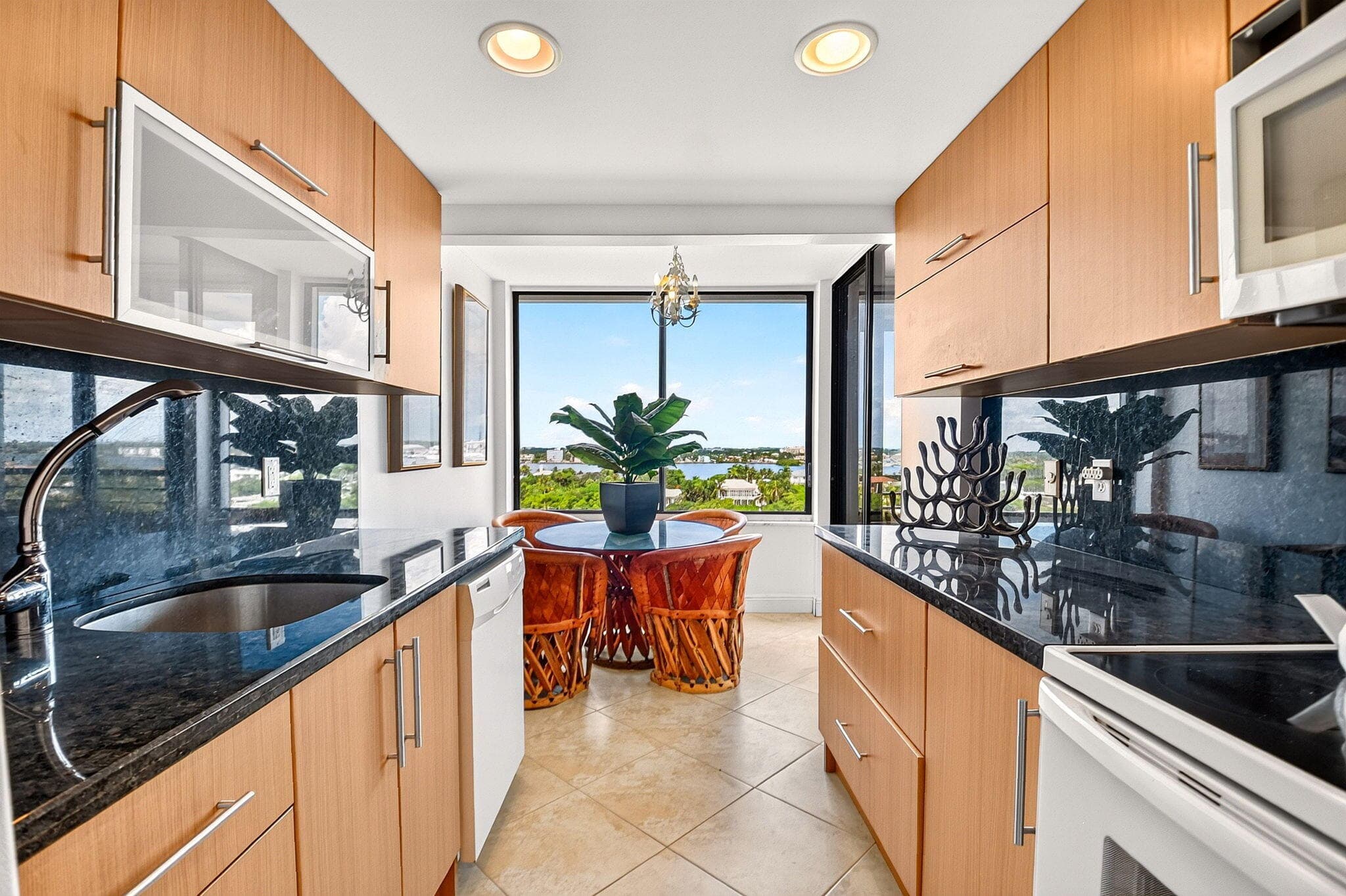 3589 S Ocean Boulevard 908, South Palm Beach, FL 33480 13