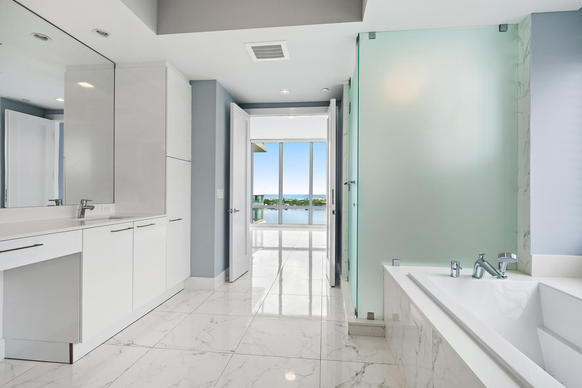 1 Water Club Way 1604, North Palm Beach, FL 33408 25