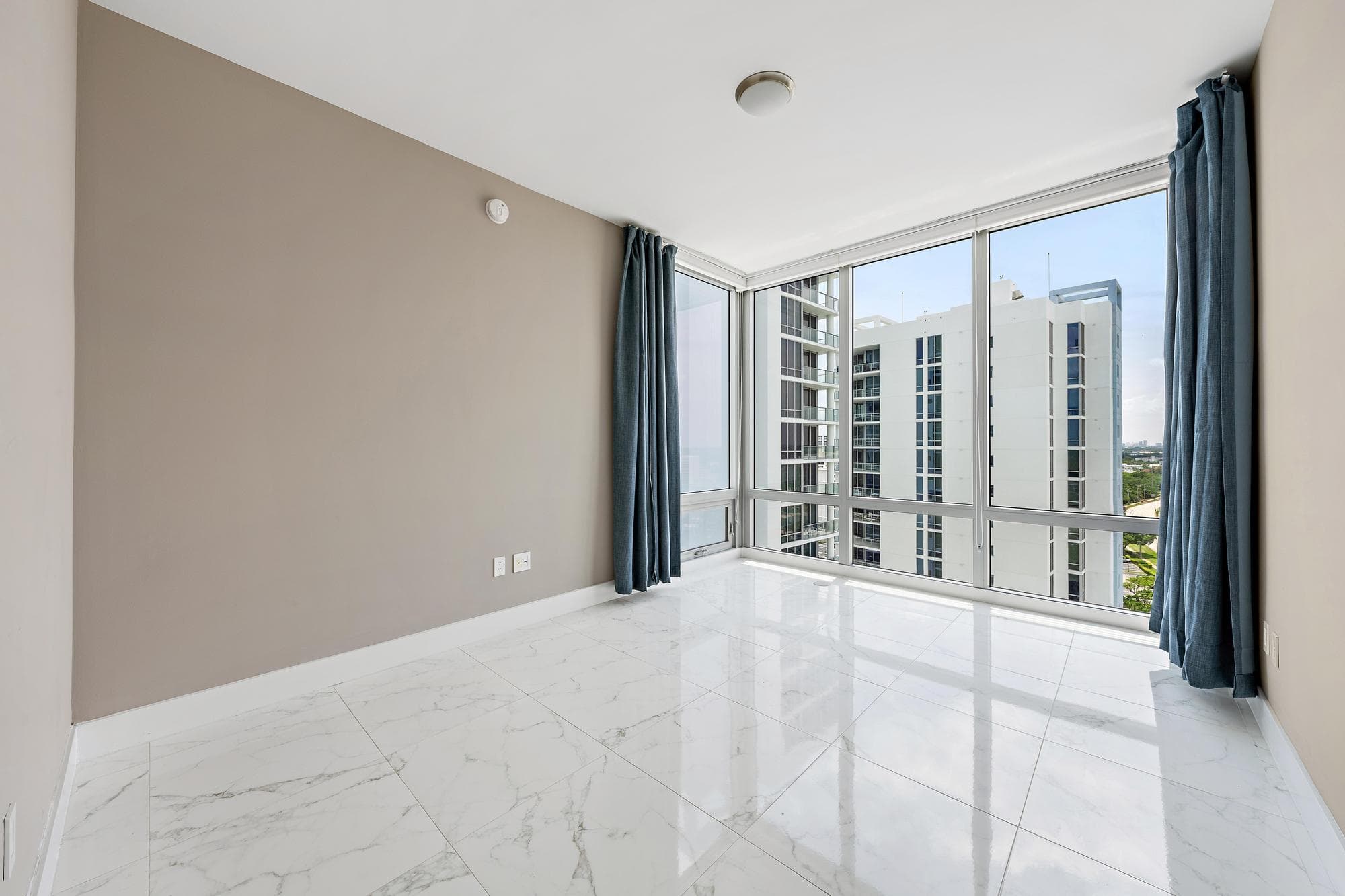 1 Water Club Way 1604, North Palm Beach, FL 33408 26