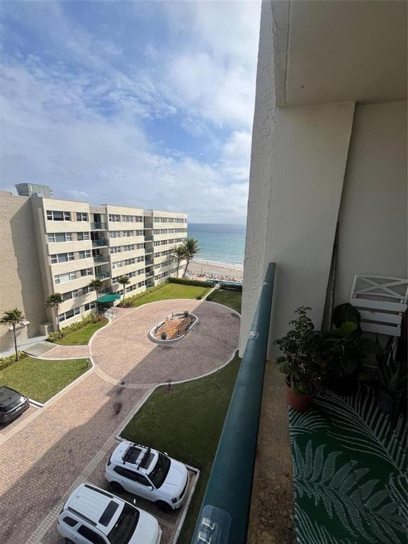 1237 S HILLSBORO MILE Hillsboro Mile N 601, Hillsboro Beach, FL 33062 27