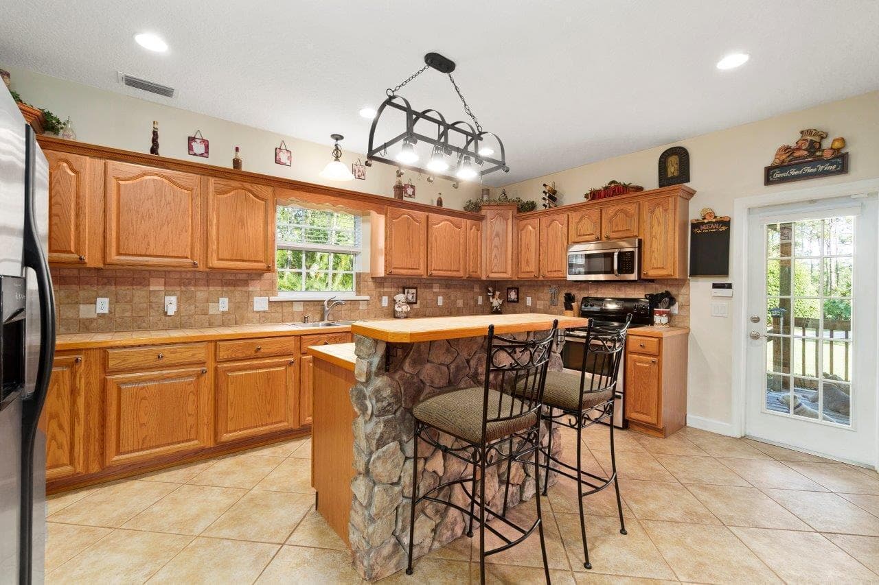 405 SE Salerno Road, Stuart, FL 34997 7