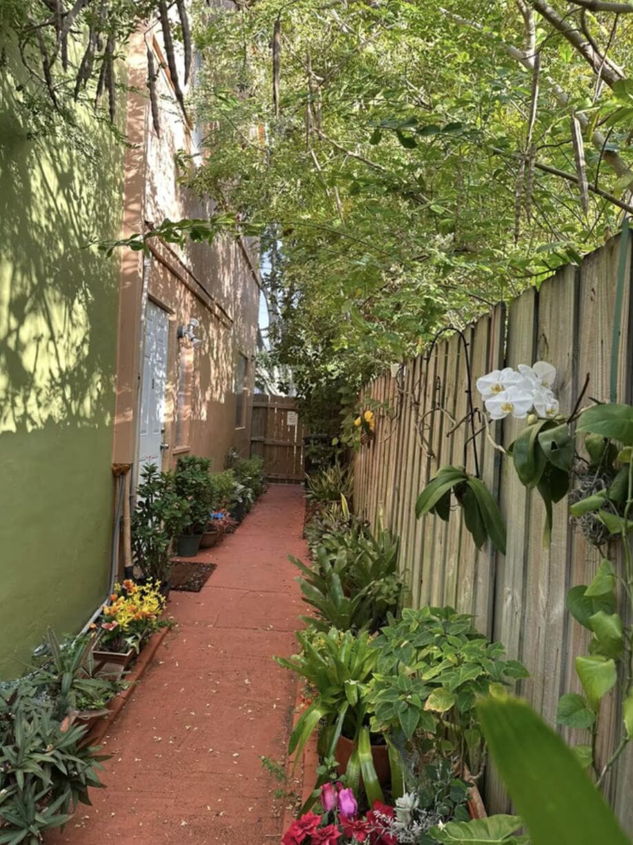 820 15TH Street 2, West Palm Beach, FL 33401 17