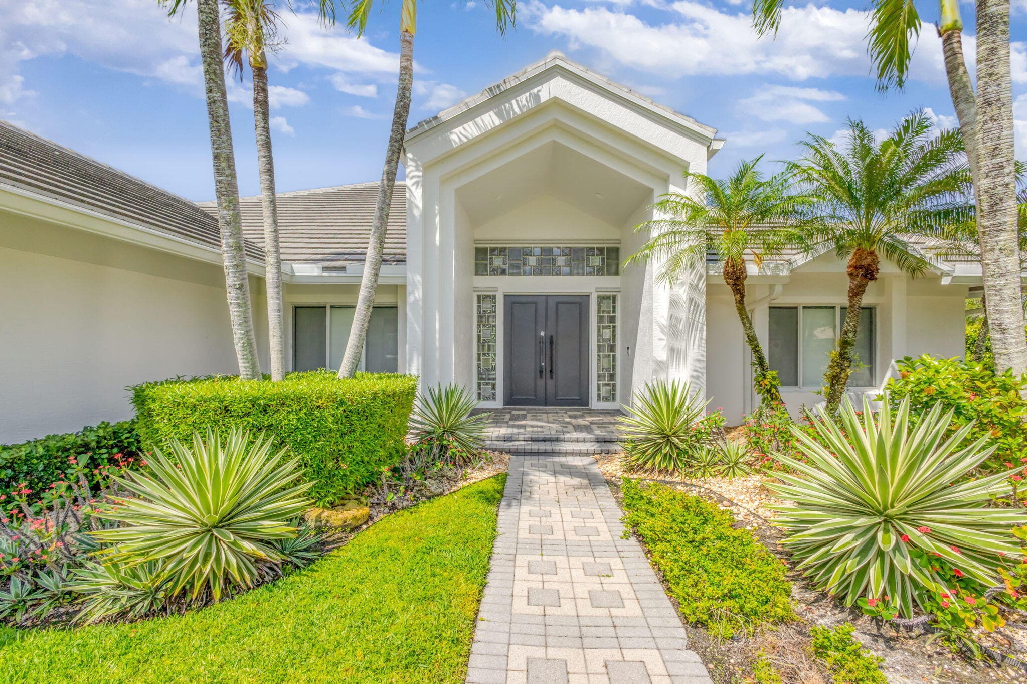11 MARLWOOD Lane, Palm Beach Gardens, FL 33418 2