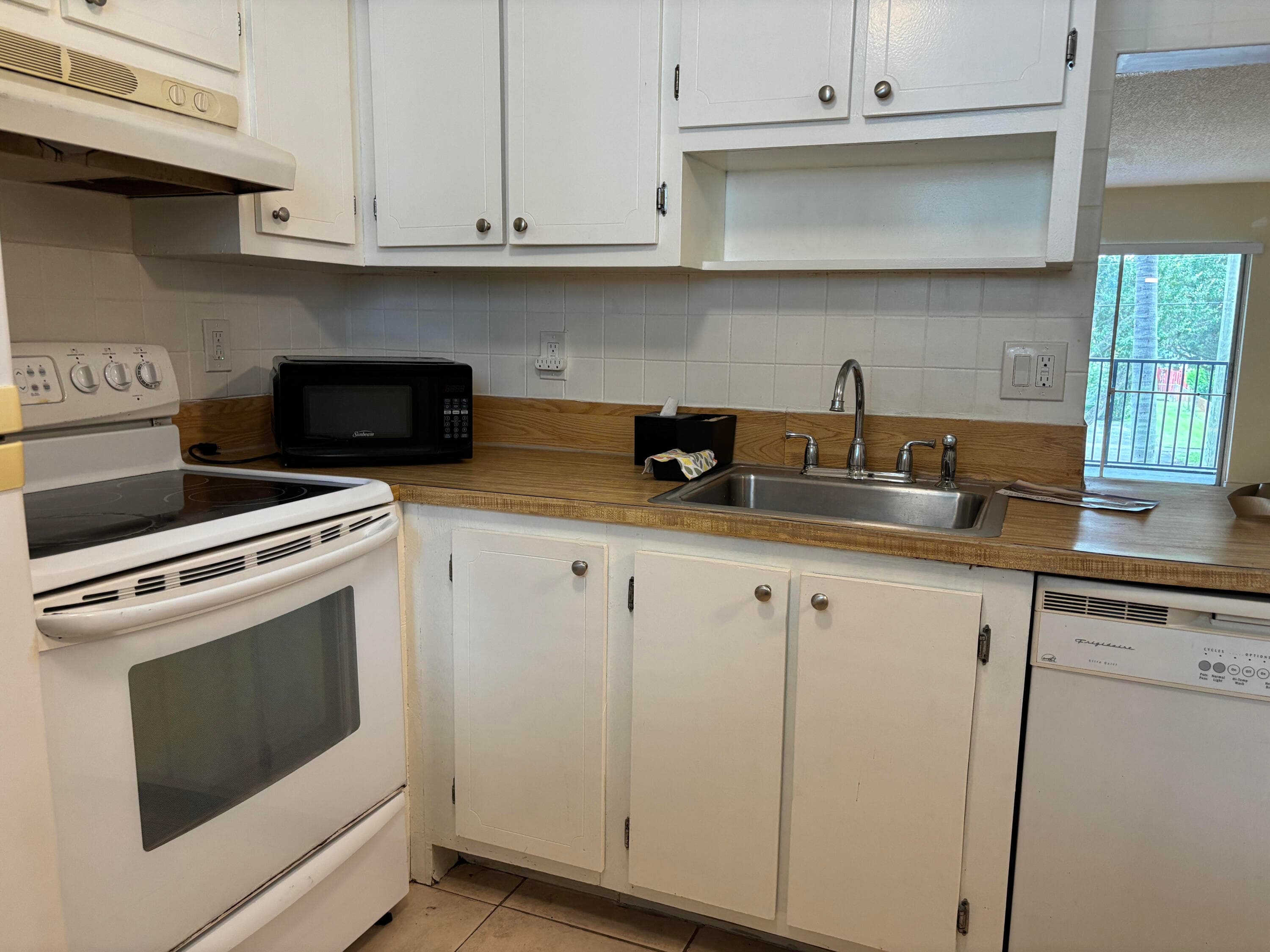 7501 NW 16th Street 3207, Plantation, FL 33313 2