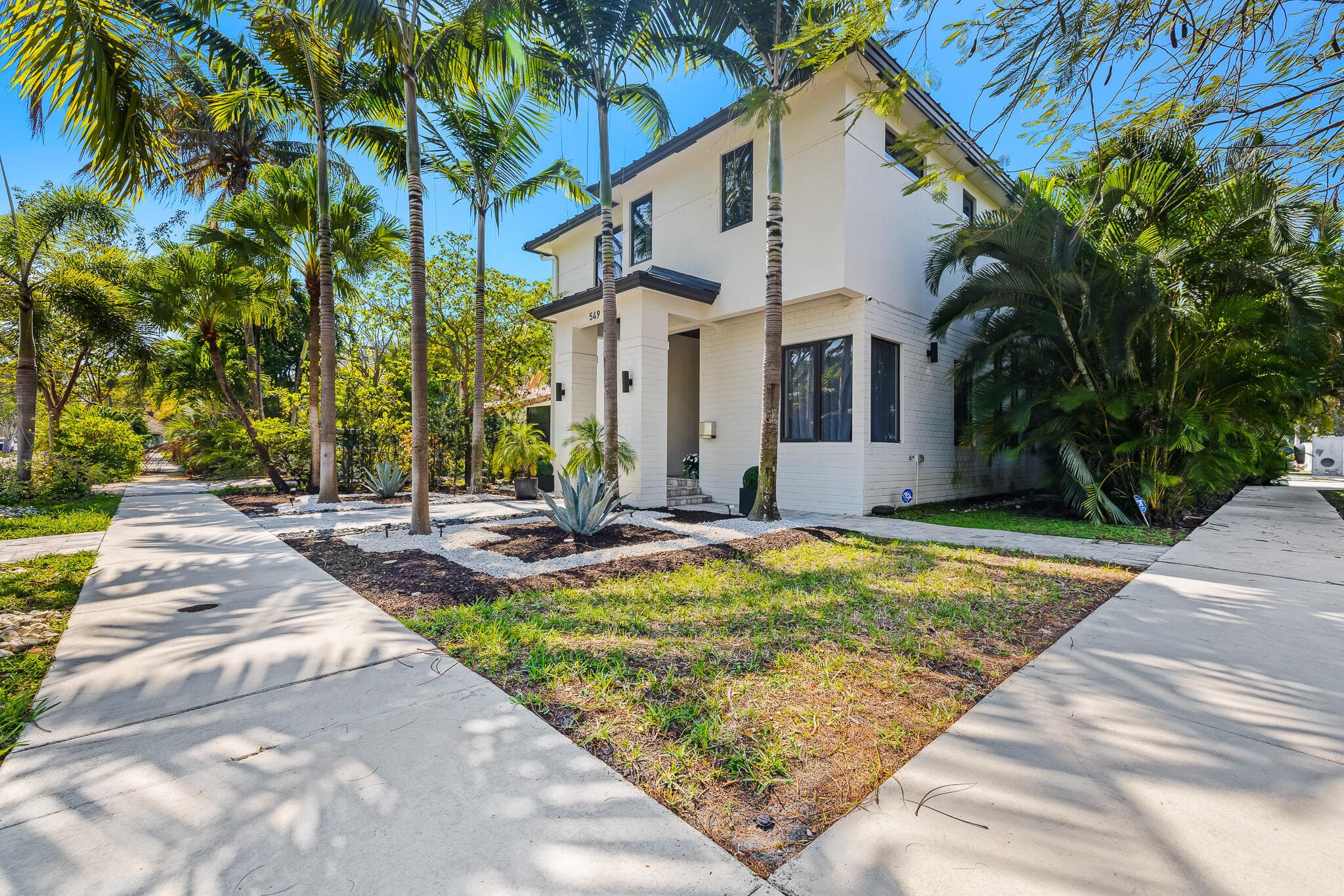 549 NE 10TH Avenue, Fort Lauderdale, FL 33301 2