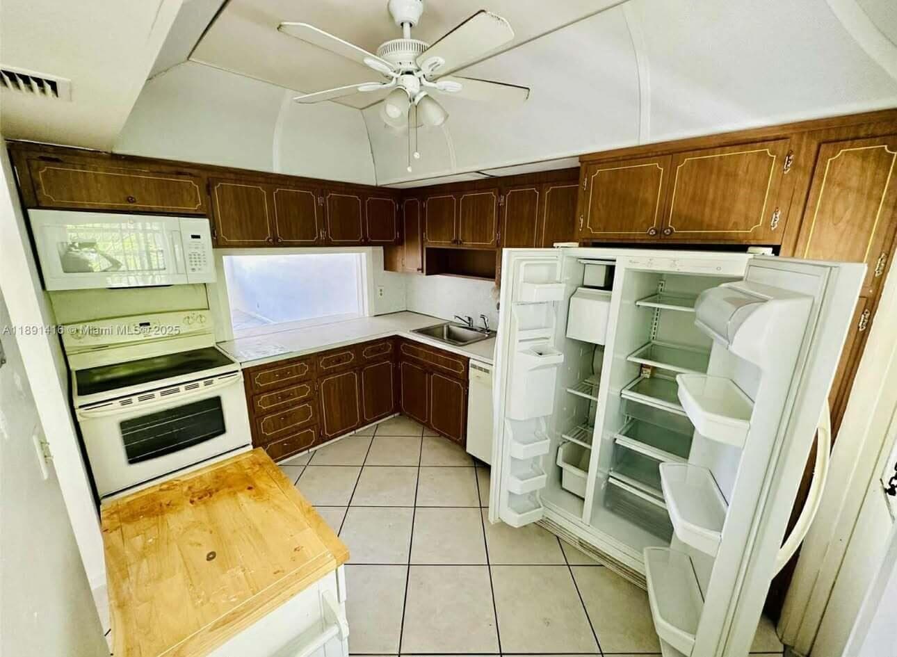 330 SE 2ND Street 404G, Hallandale Beach, FL 33009 6