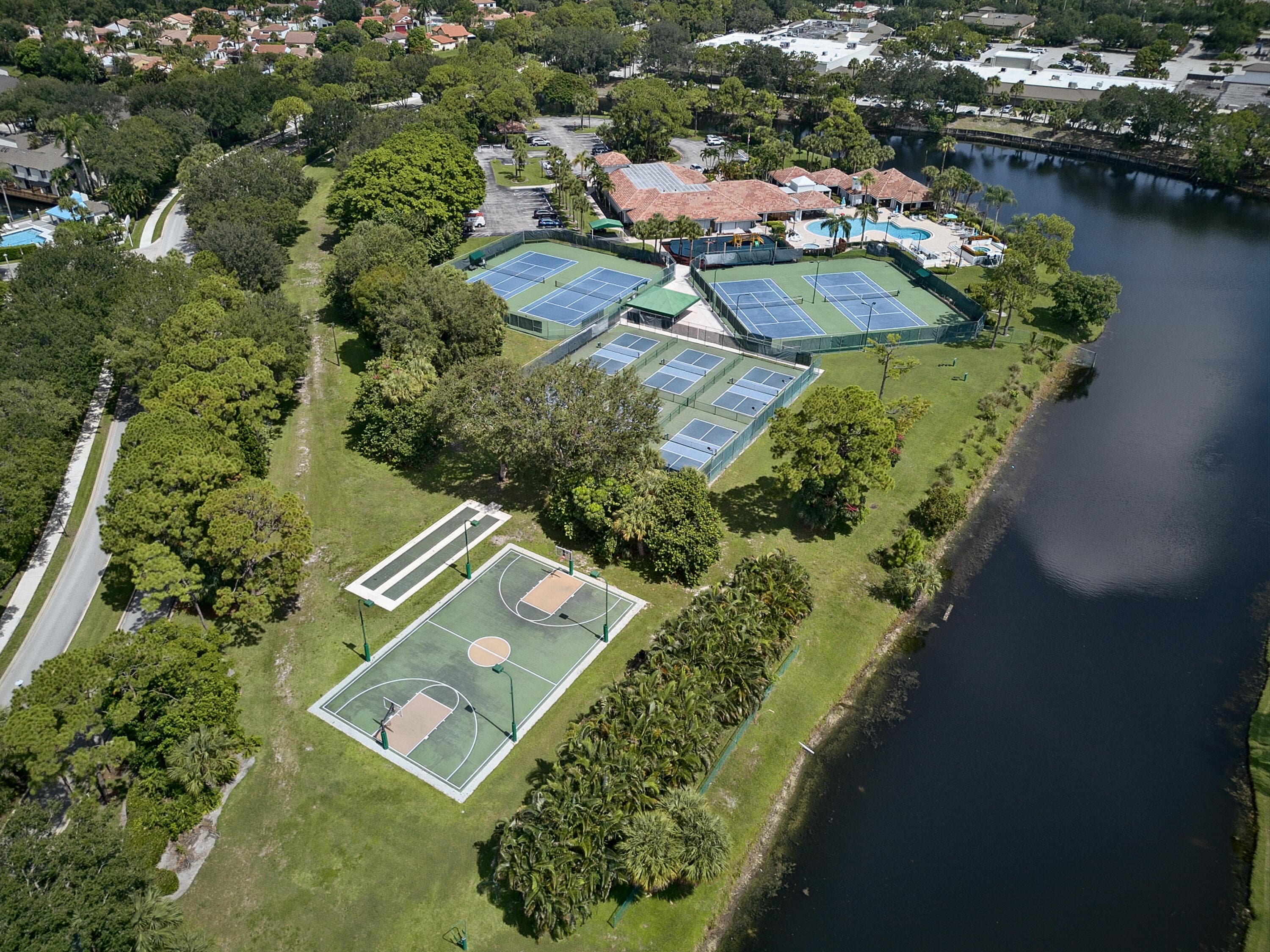 126 HAMMOCKS Drive, Greenacres, FL 33413 45