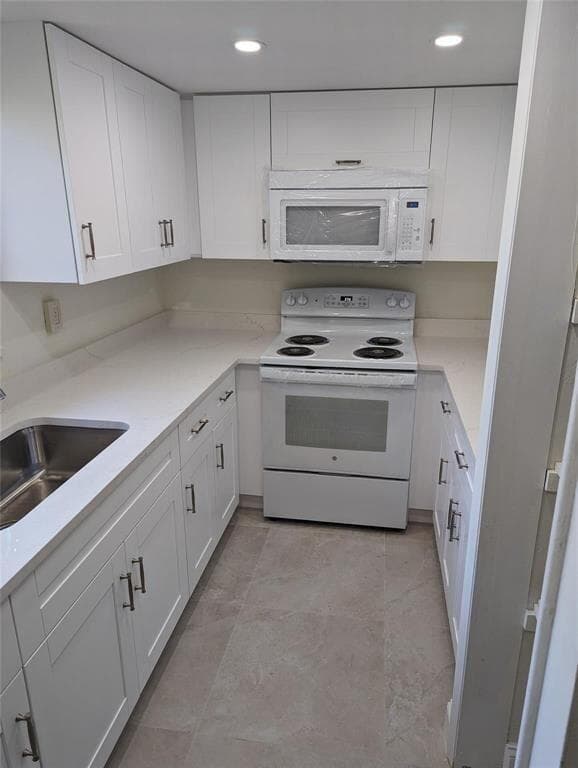 5220 NE 14th Way 8, Fort Lauderdale, FL 33334 4
