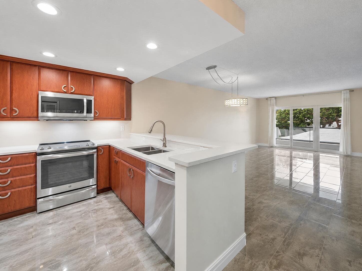 1500 S Ocean Boulevard 207, Lauderdale-By-The-Sea, FL 33062