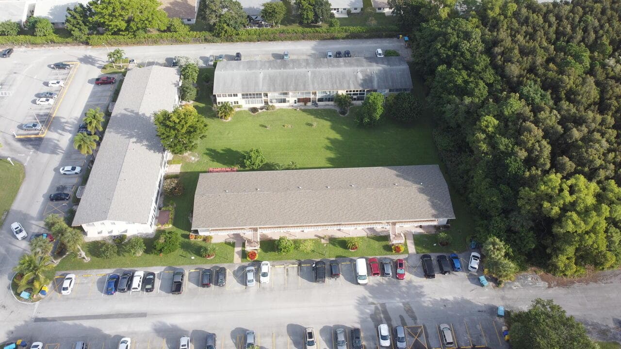 101 Hastings G, West Palm Beach, FL 33417 42