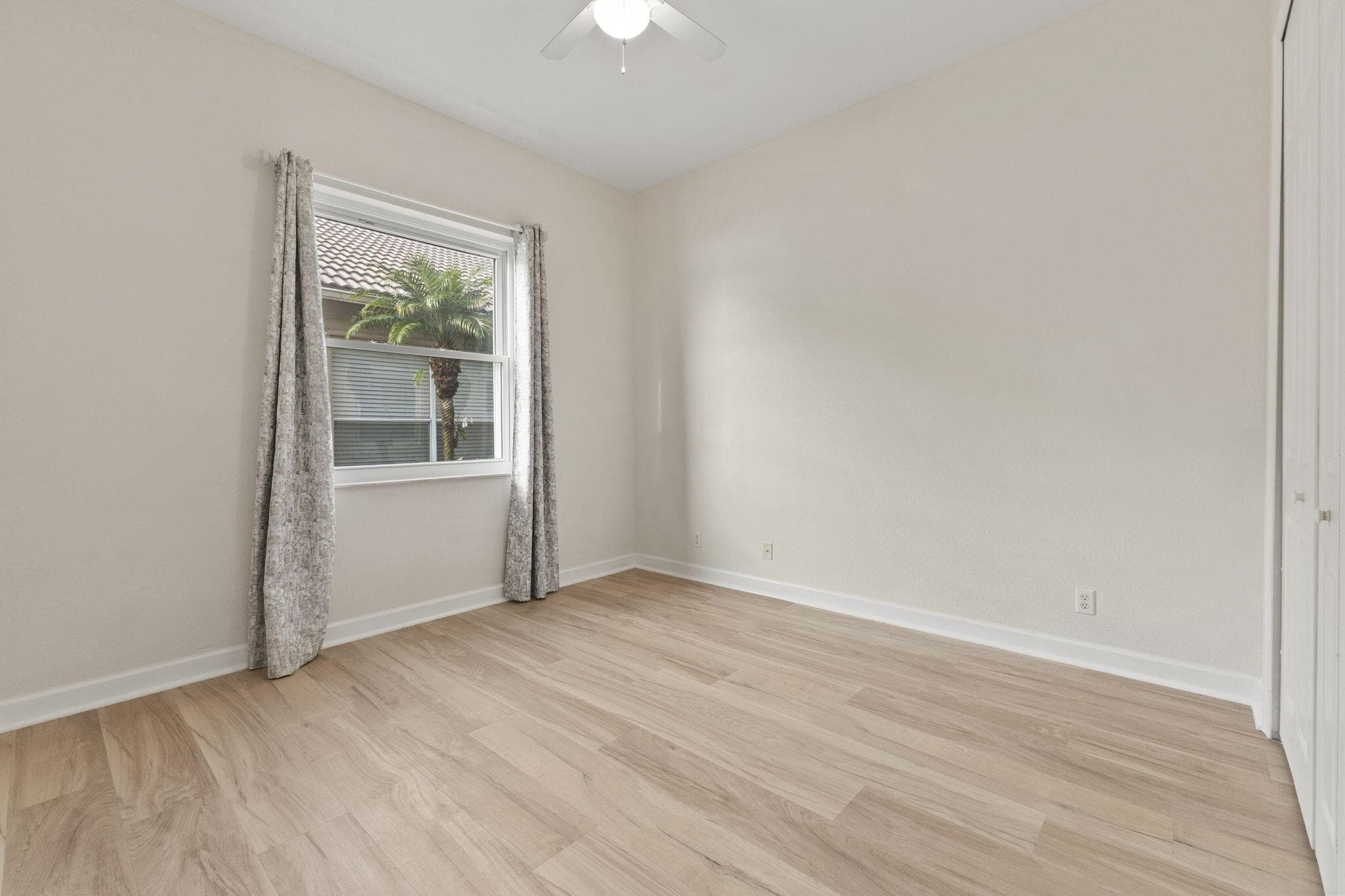 411 NW Sheffield Circle, Port St. Lucie, FL 34983 27