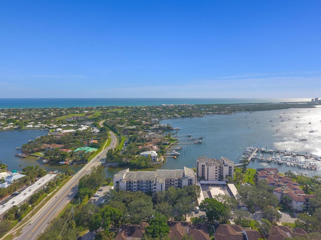 11370 Twelve Oaks Way 614, North Palm Beach, FL 33408