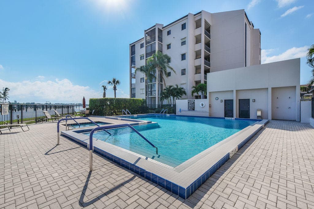11370 Twelve Oaks Way 614, North Palm Beach, FL 33408 14