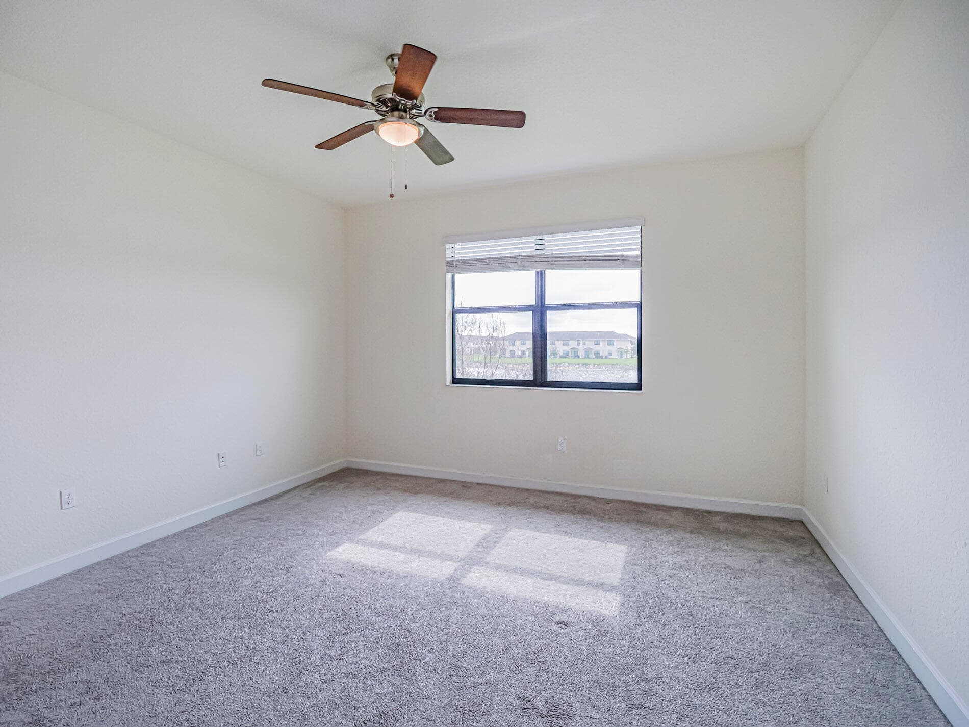 10092 W VILLA Circle, Vero Beach, FL 32966 14