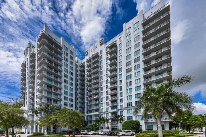 300 S Australian Avenue 1106, West Palm Beach, FL 33401 17