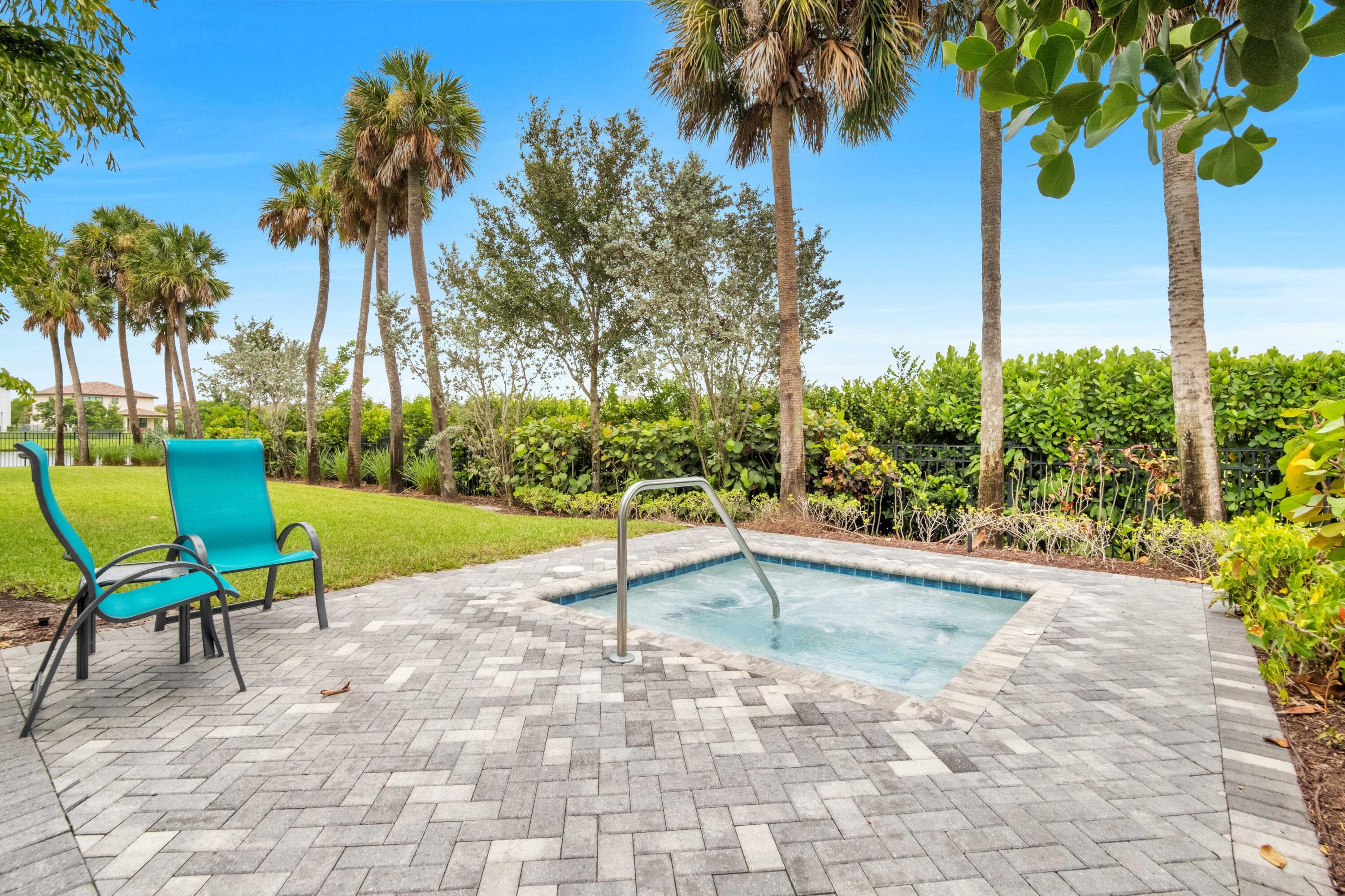 1304 Whitcombe Drive, Royal Palm Beach, FL 33411 23