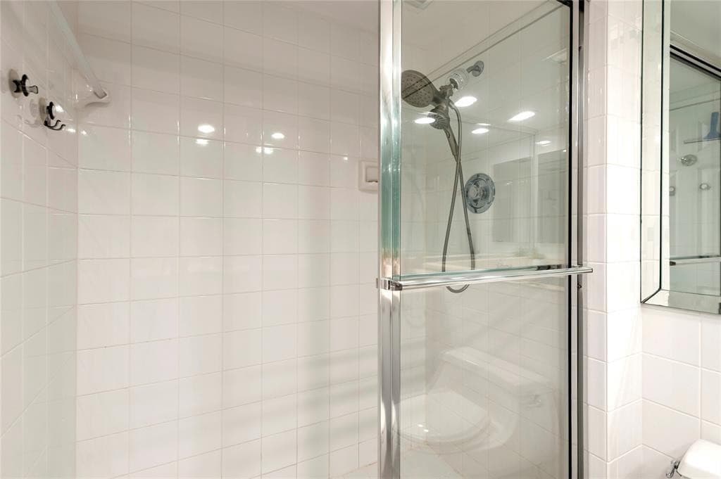 4010 Galt Ocean Drive Apt 312, Fort Lauderdale, FL 33308 17