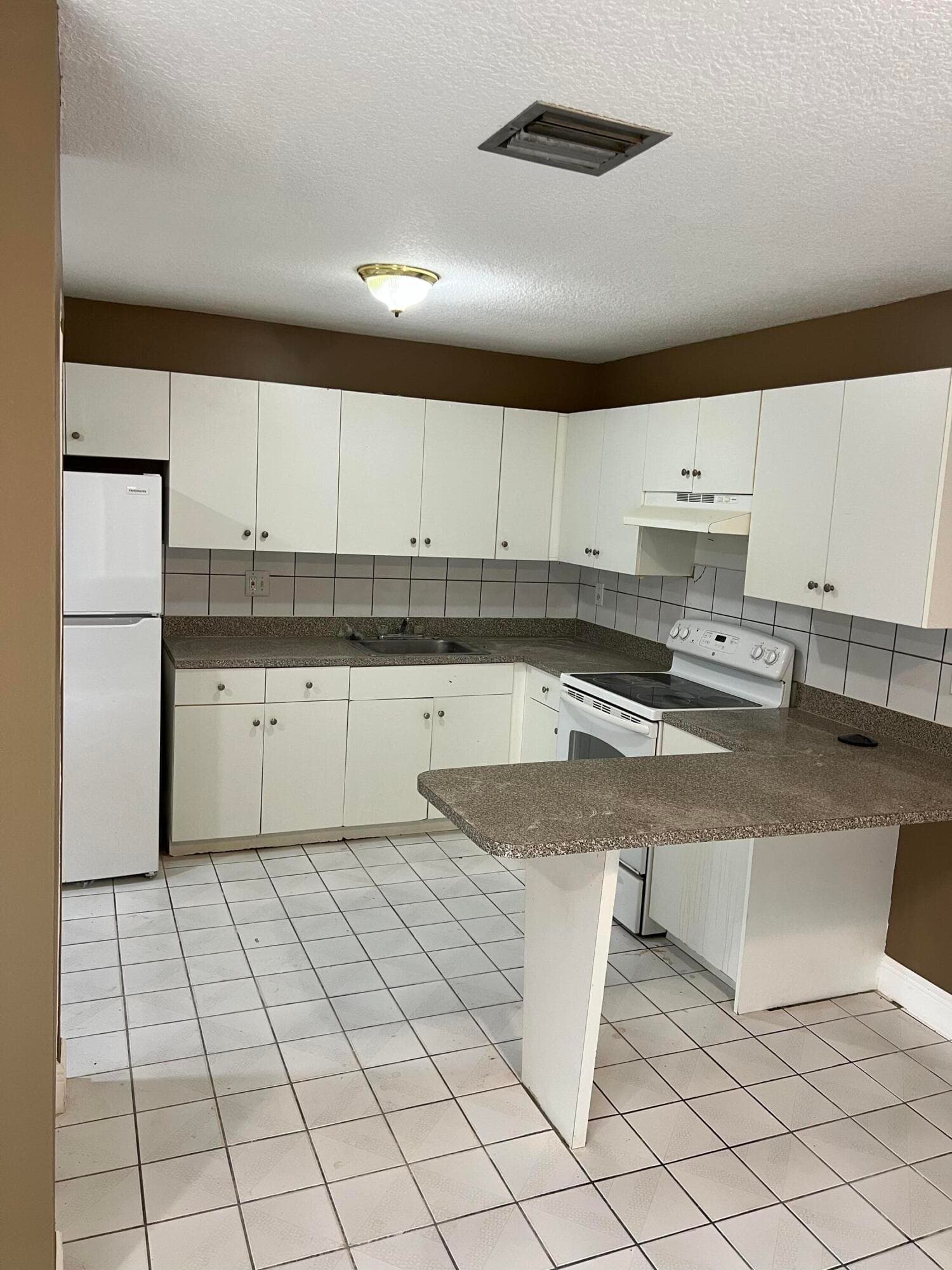 5335 NW 5th Street, Delray Beach, FL 33445 4