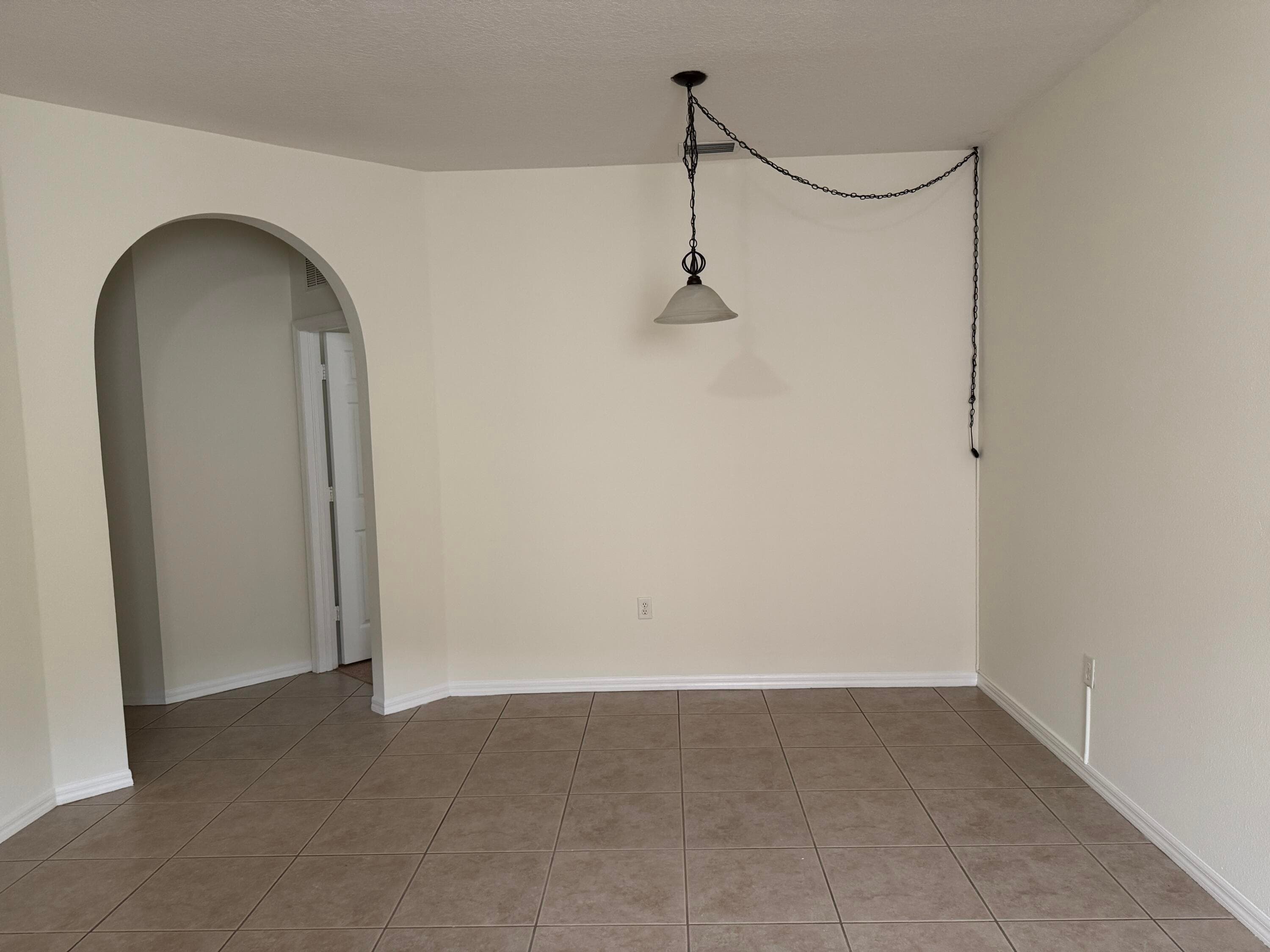 601 SW INDIAN KEY Drive, Port St. Lucie, FL 34986 5
