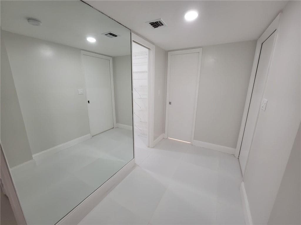 800 E CYPRESS Lane 202, Pompano Beach, FL 33069 9