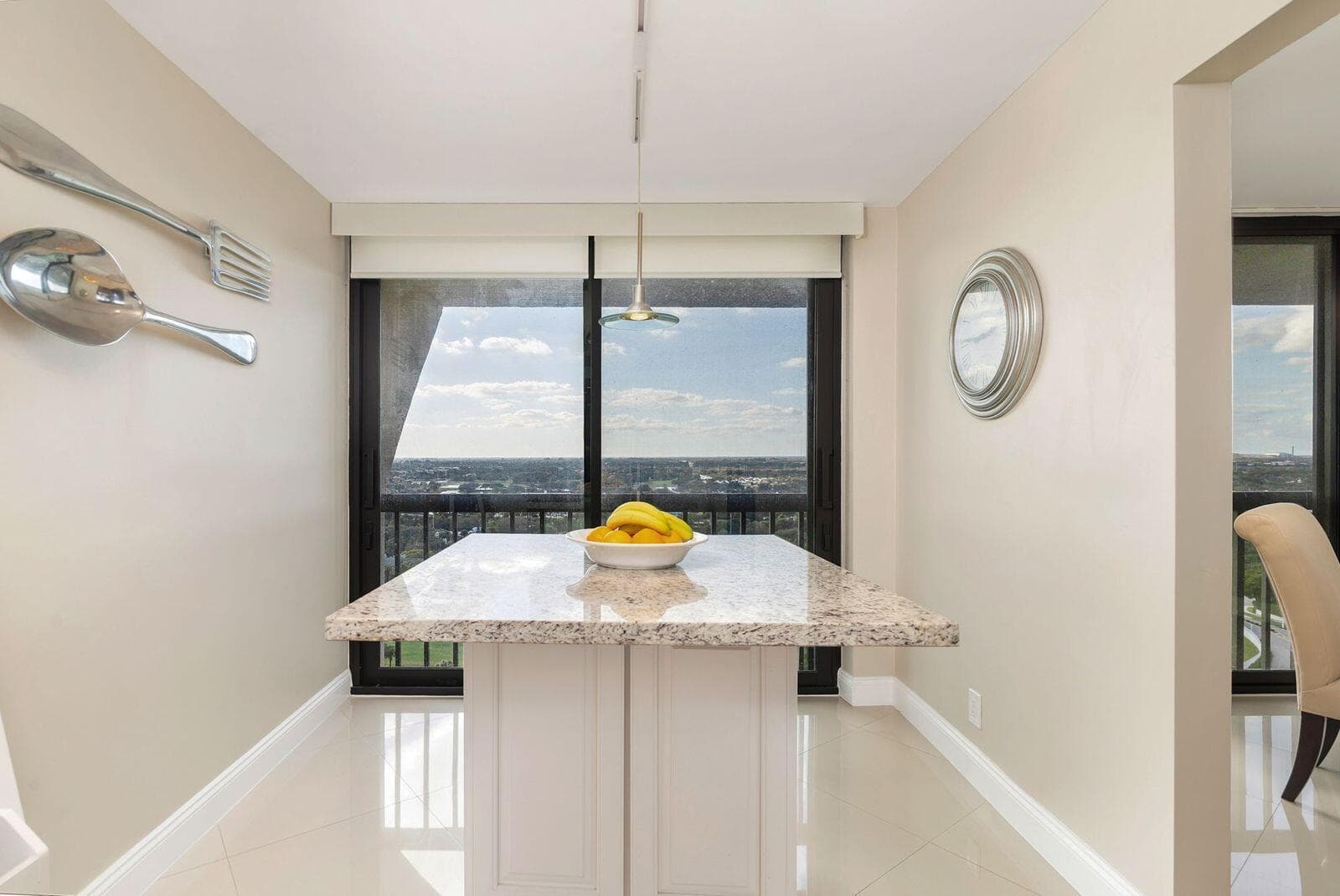 2480 PRESIDENTIAL Way 1901, West Palm Beach, FL 33401 10