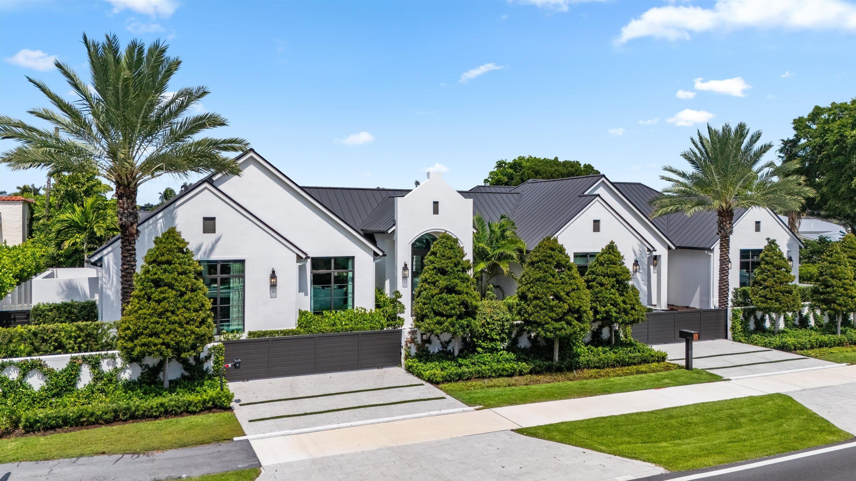 1634 N SWINTON Avenue, Delray Beach, FL 33444 2