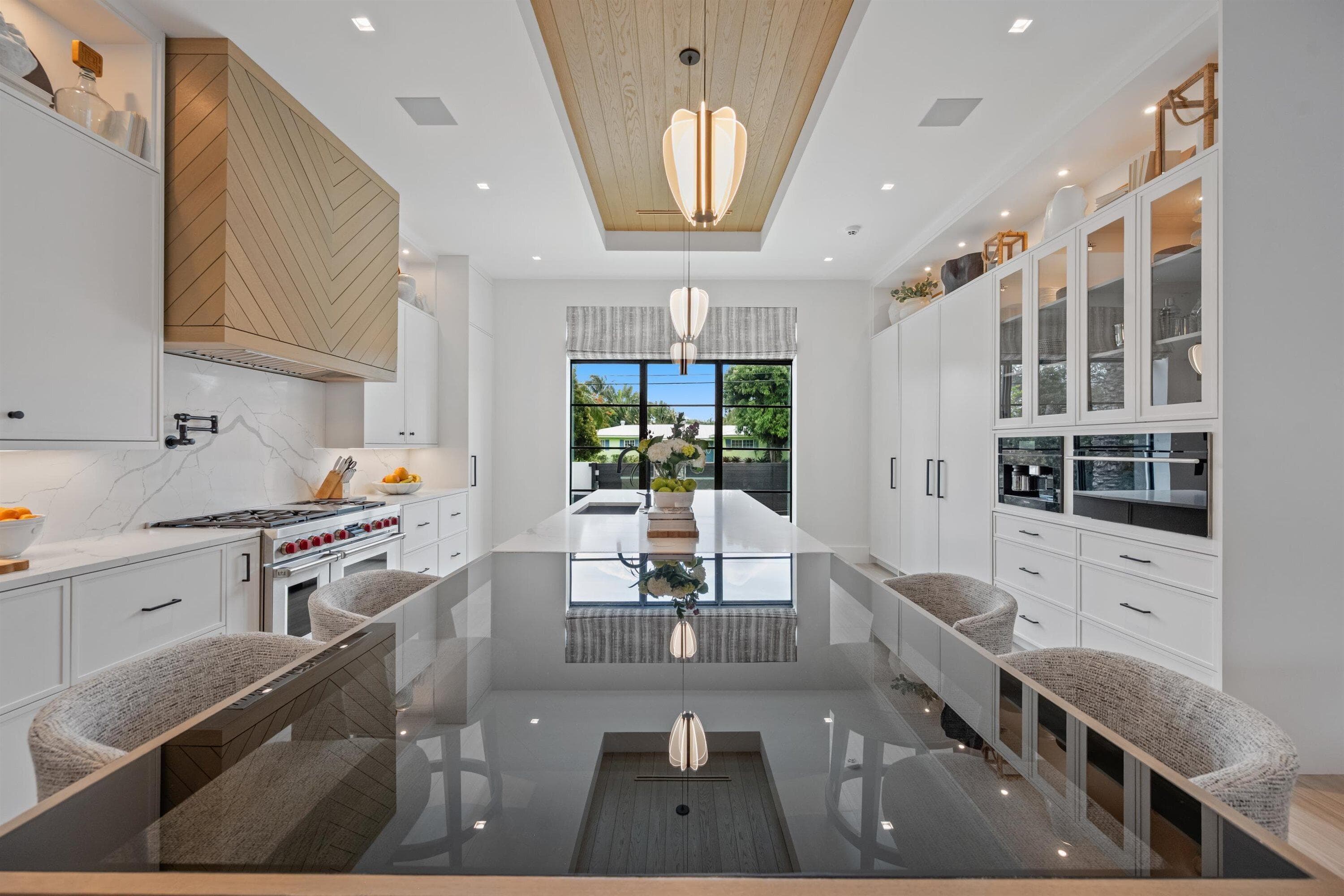 1634 N SWINTON Avenue, Delray Beach, FL 33444 24