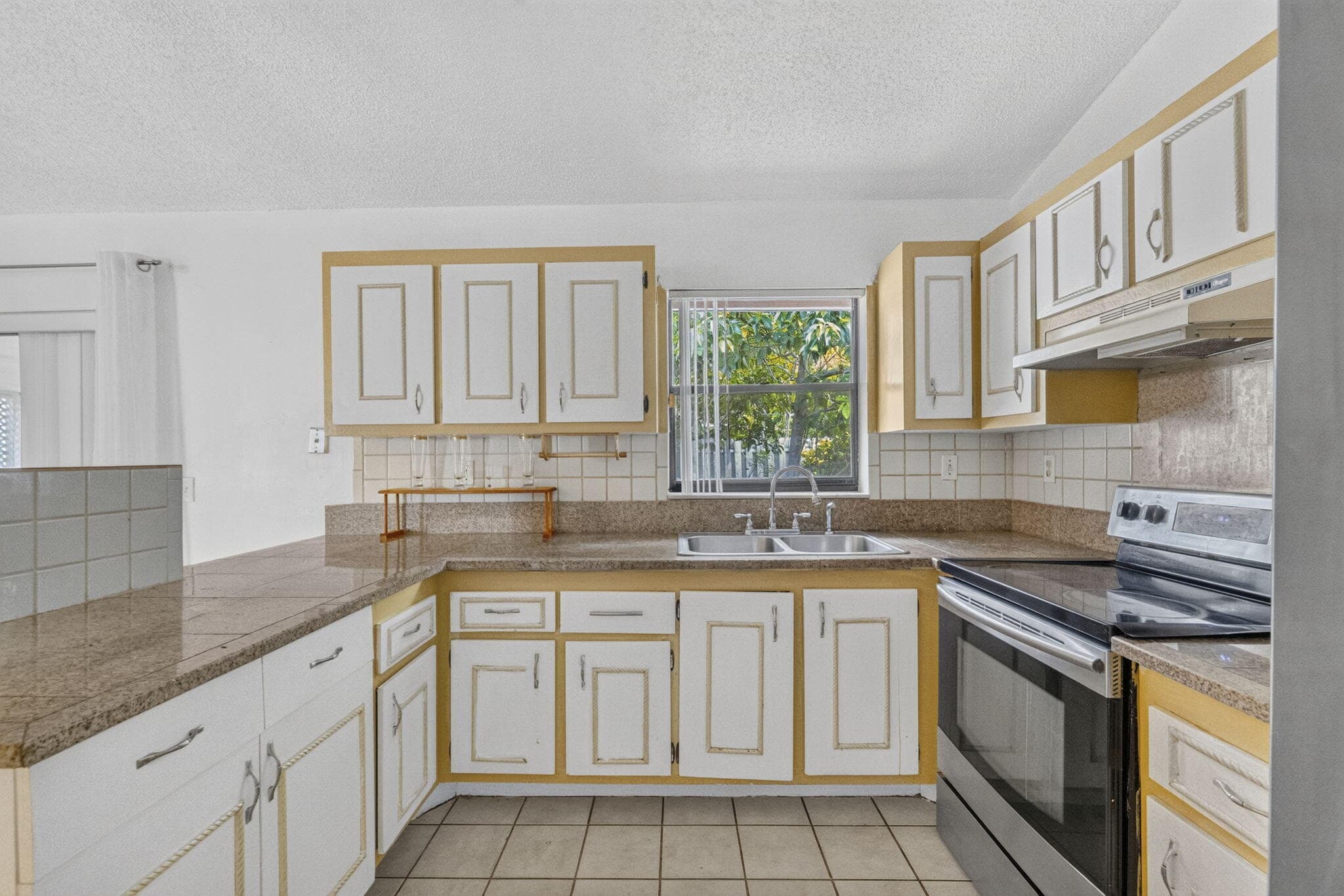 7513 SW 7TH Street, North Lauderdale, FL 33068 11