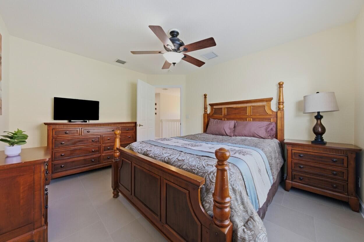 8212 Calterra Drive, Palm Beach Gardens, FL 33418 7