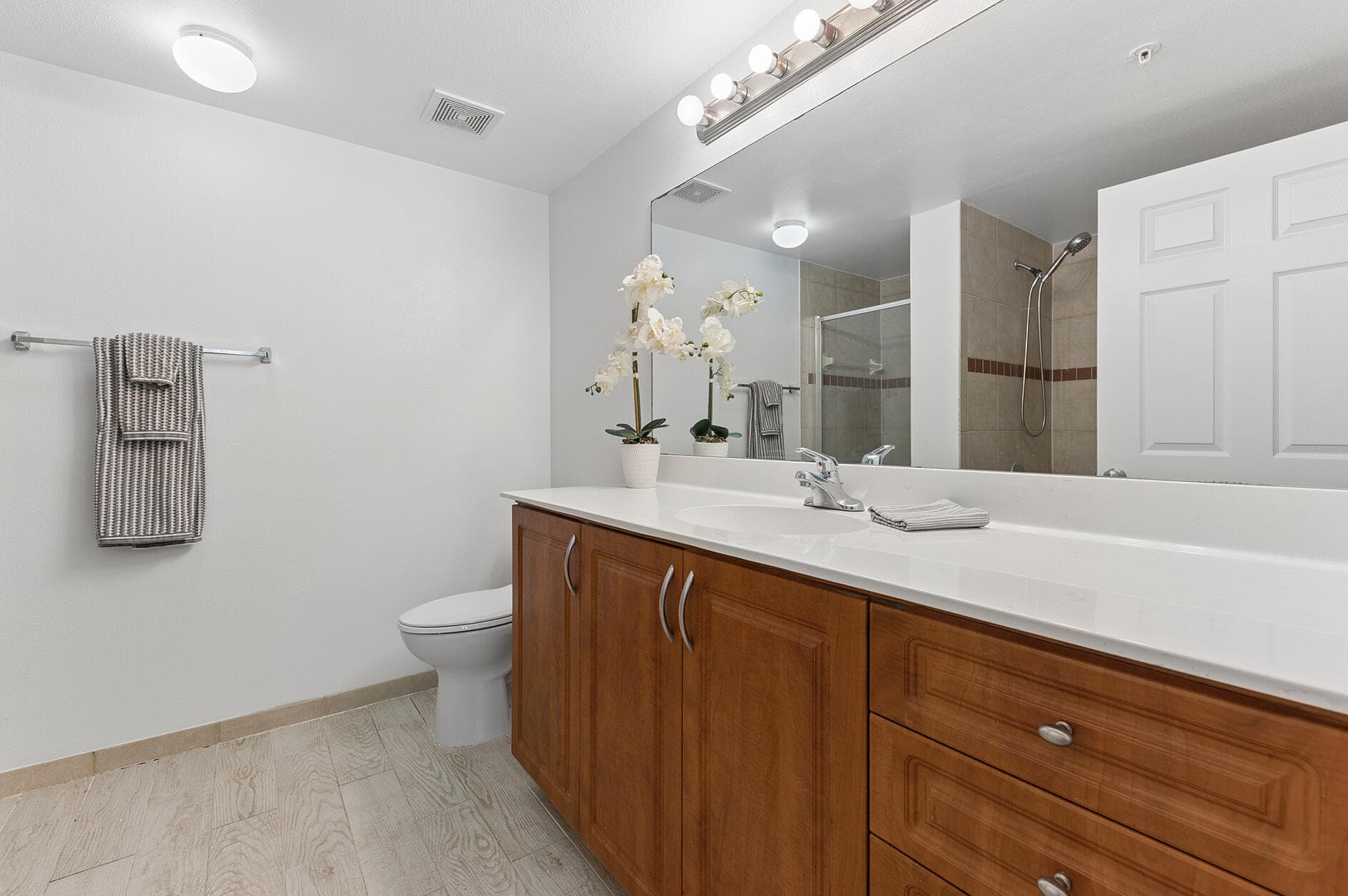 6573 Emerald Dunes Drive 201, West Palm Beach, FL 33411 13