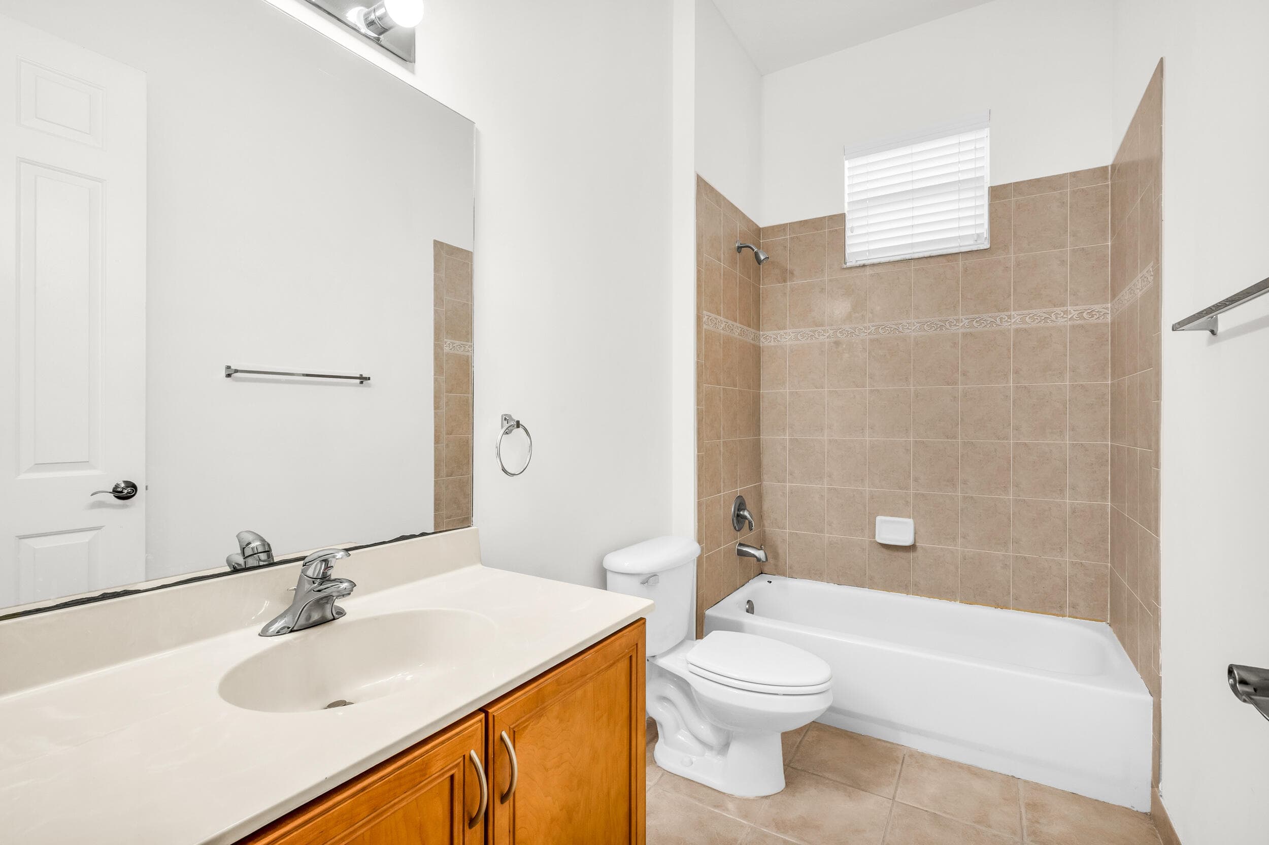 669 Pacific Grove Drive 2, West Palm Beach, FL 33401 20
