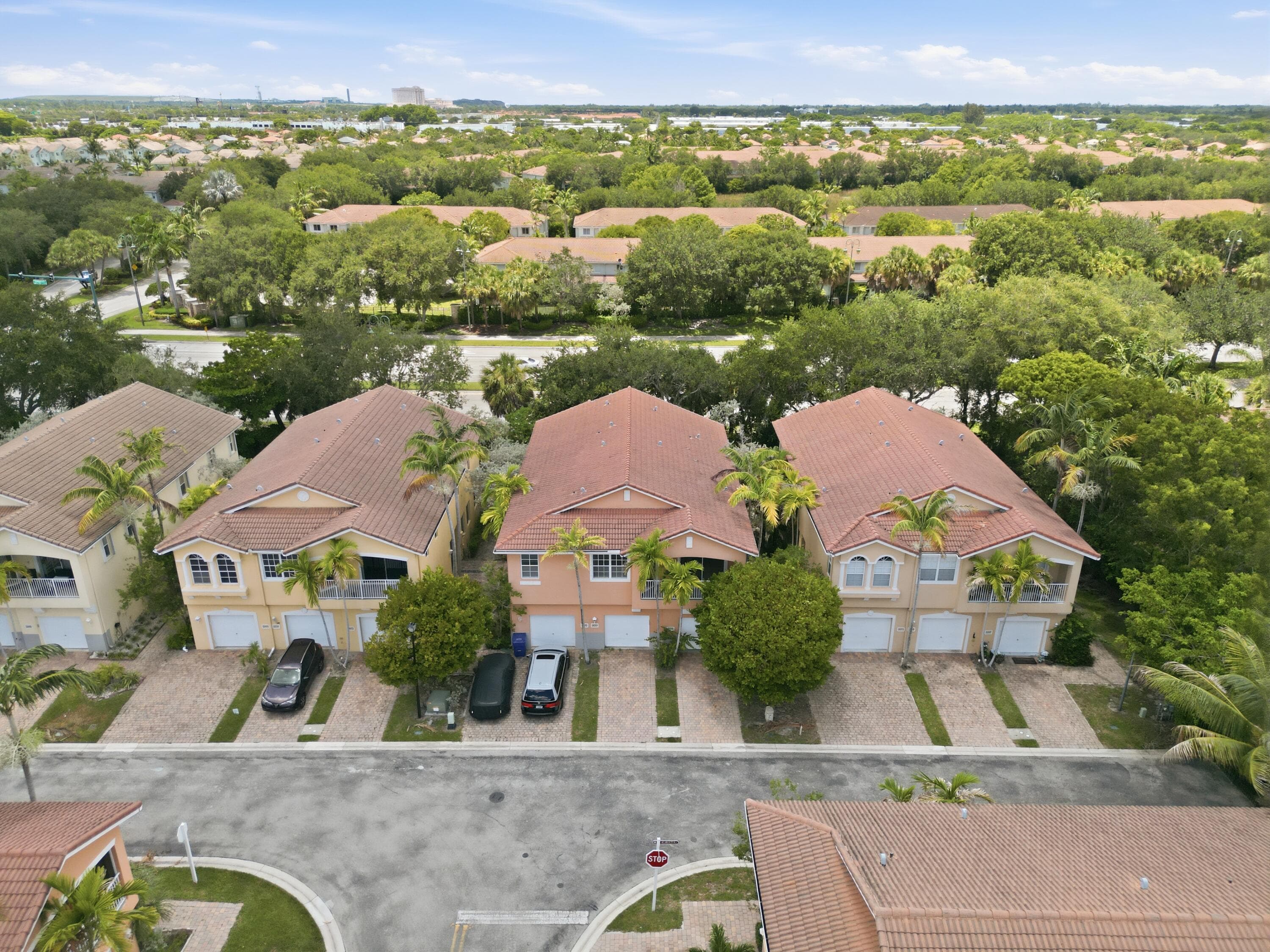 3261 Scarletta Drive, Riviera Beach, FL 33404 34
