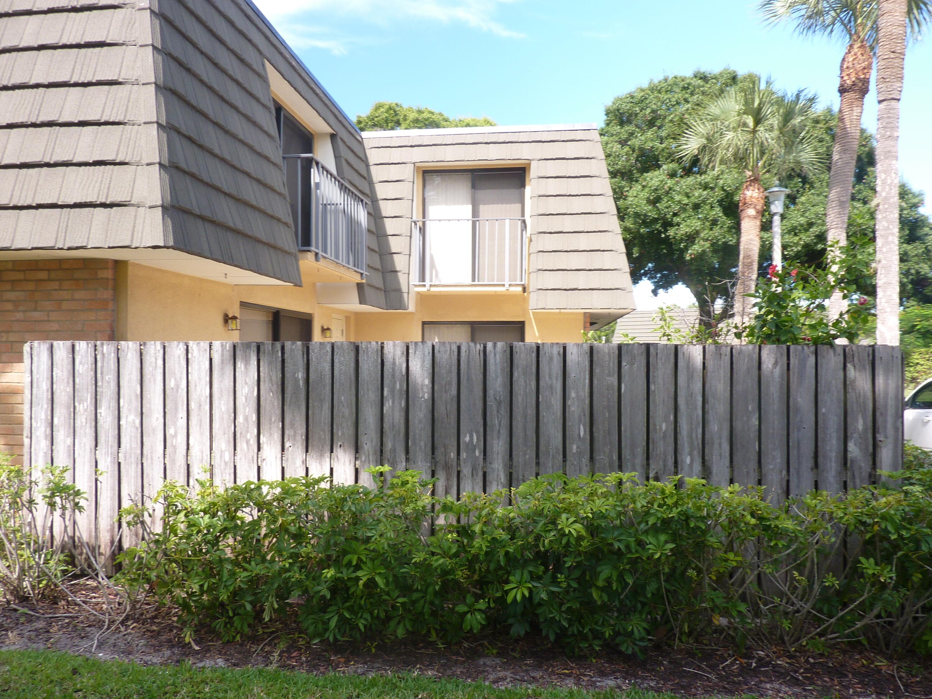 3203 32nd Way, West Palm Beach, FL 33407 4