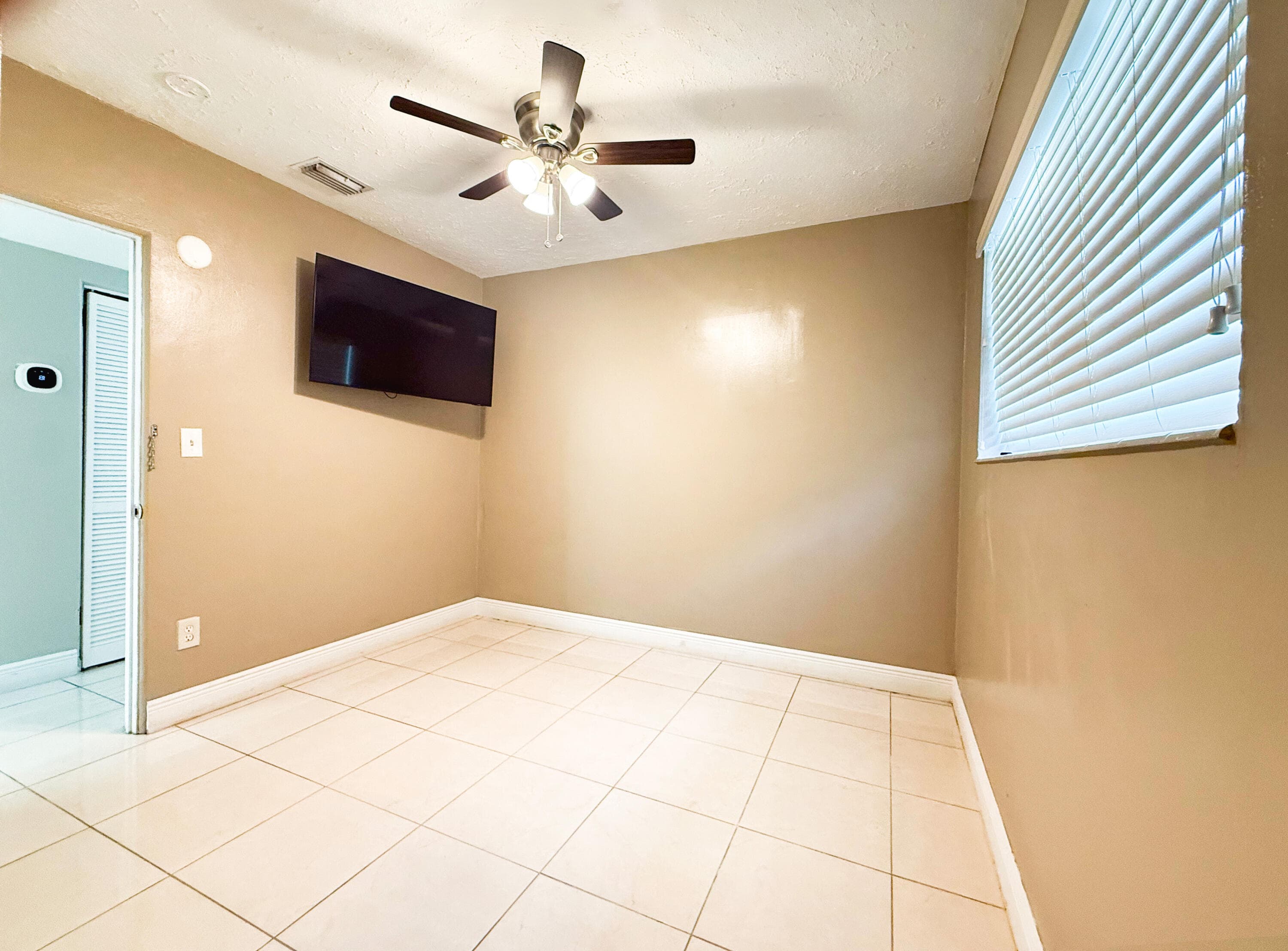 19731 NW 4TH Avenue, Miami Gardens, FL 33169 13