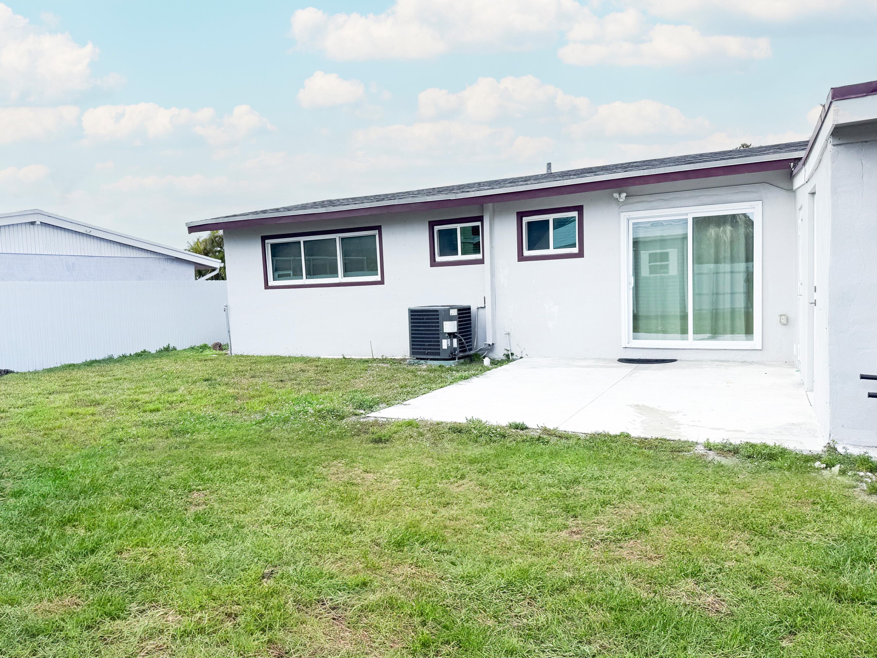 19731 NW 4TH Avenue, Miami Gardens, FL 33169 26