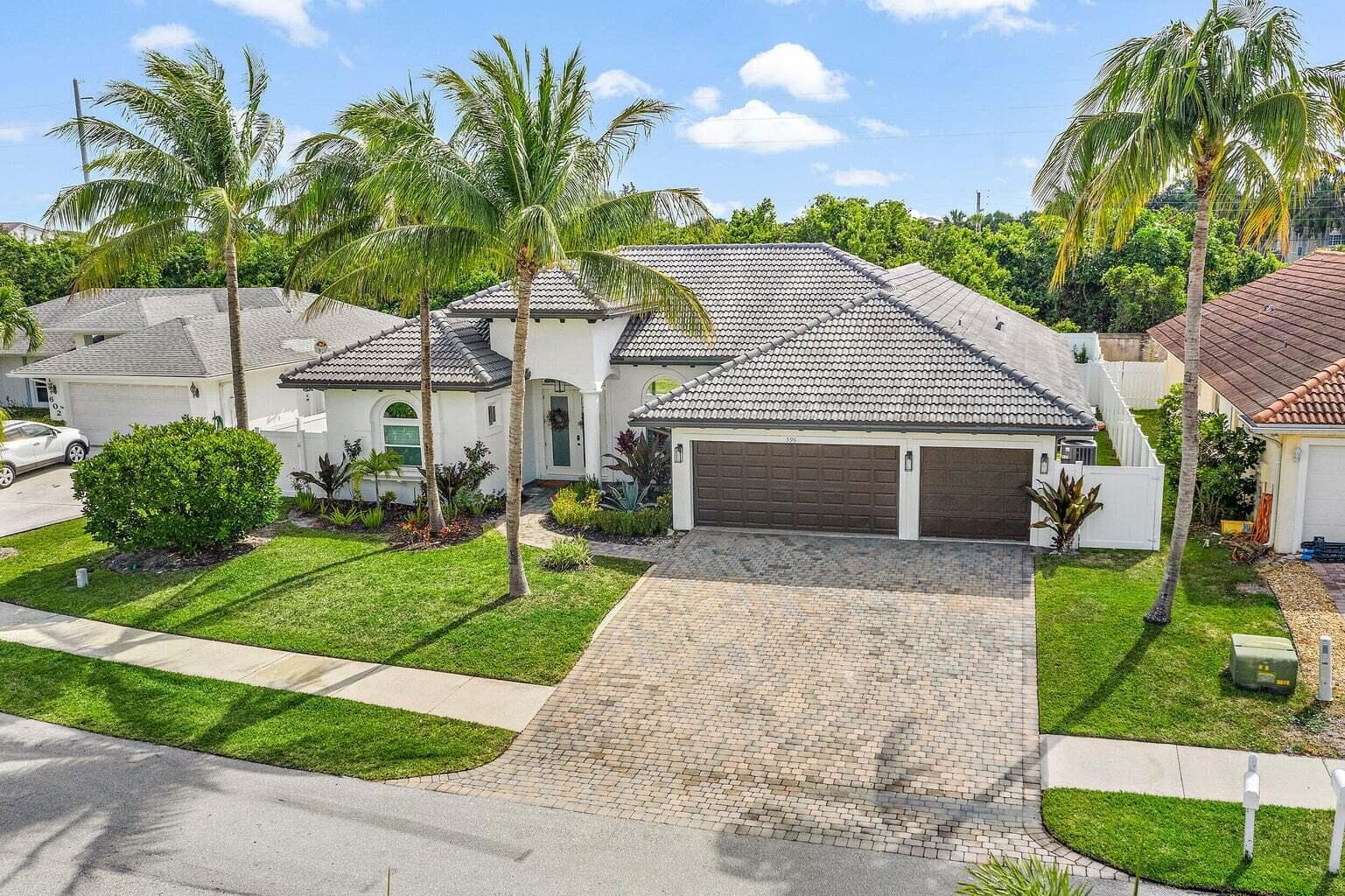 596 N Cypress Drive, Tequesta, FL 33469 3
