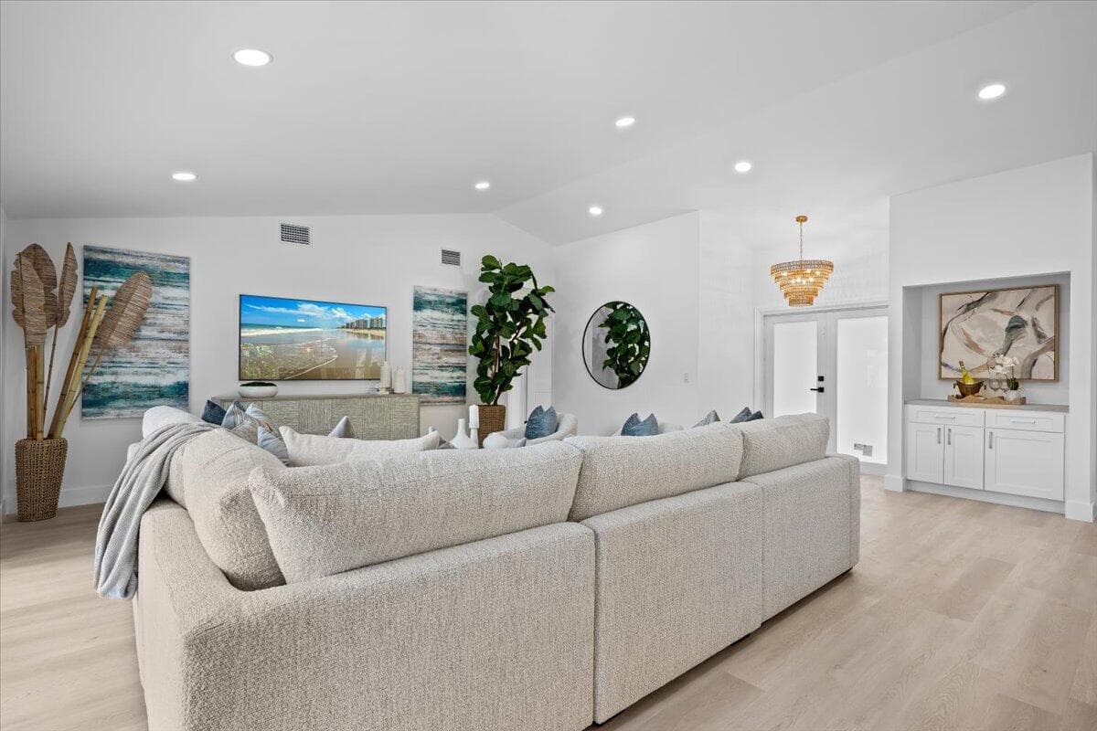 48 Wingo Street, Tequesta, FL 33469 3