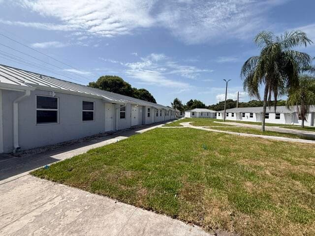 4393 Windsor Avenue 22, West Palm Beach, FL 33407 25