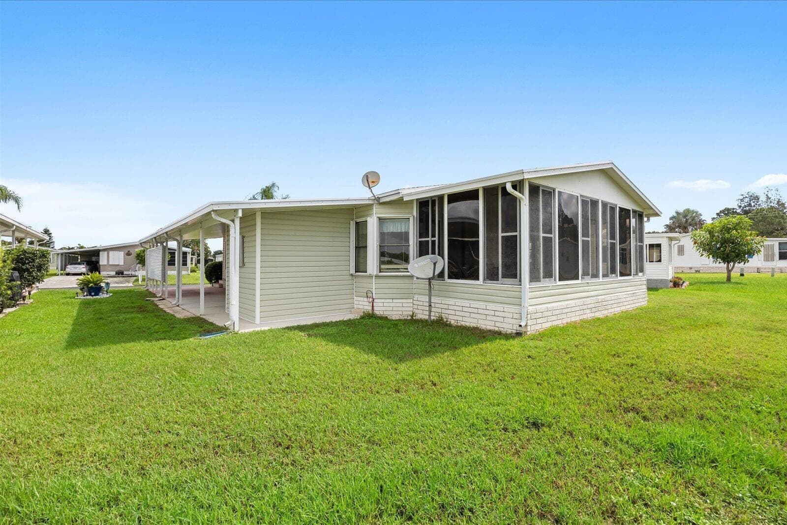 484 TROPICAL ISLES Circle D-32, Fort Pierce, FL 34982 23