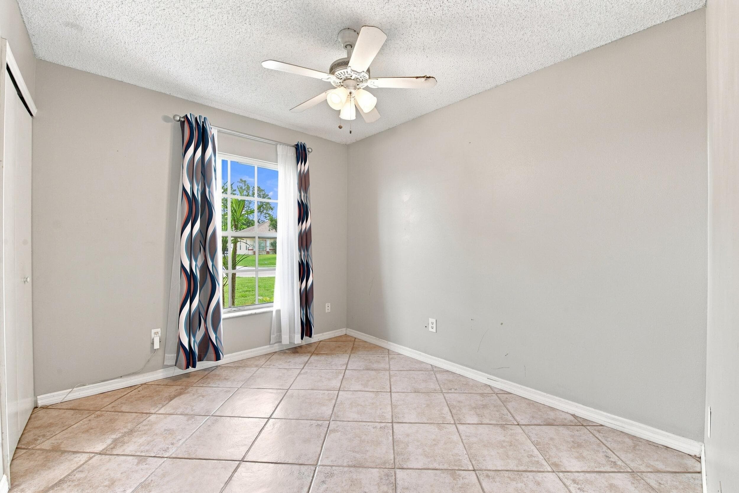 674 SW LAKEHURST Drive, Port St. Lucie, FL 34983 8